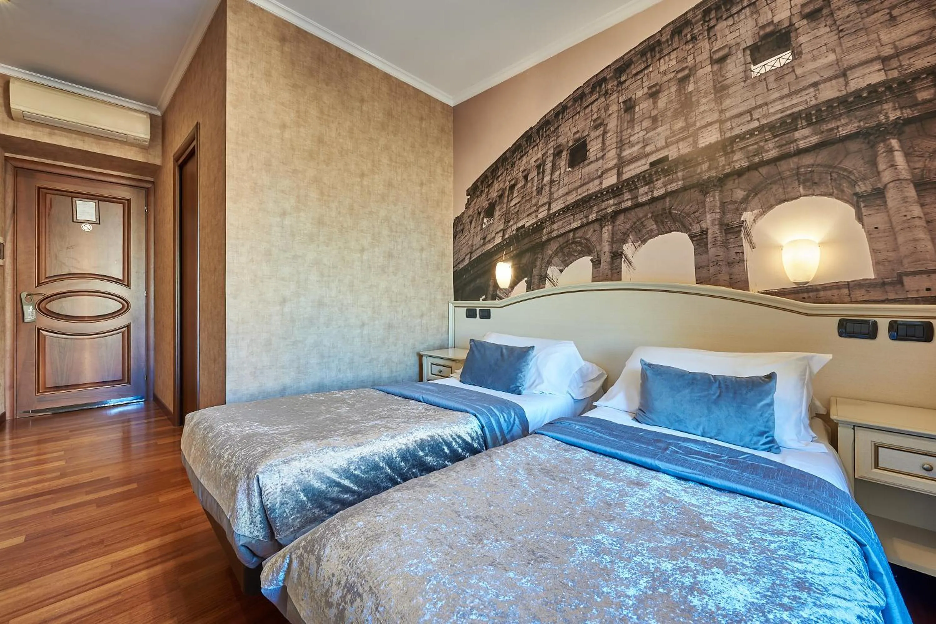 Bedroom, Bed in Le Suite Downtown