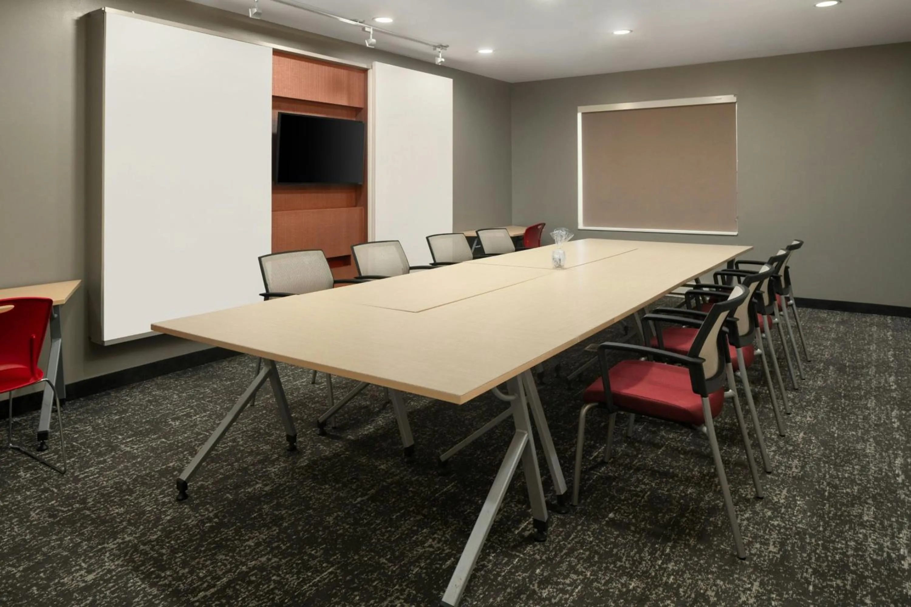 Meeting/conference room in TownePlace Suites by Marriott Swedesboro Logan Township