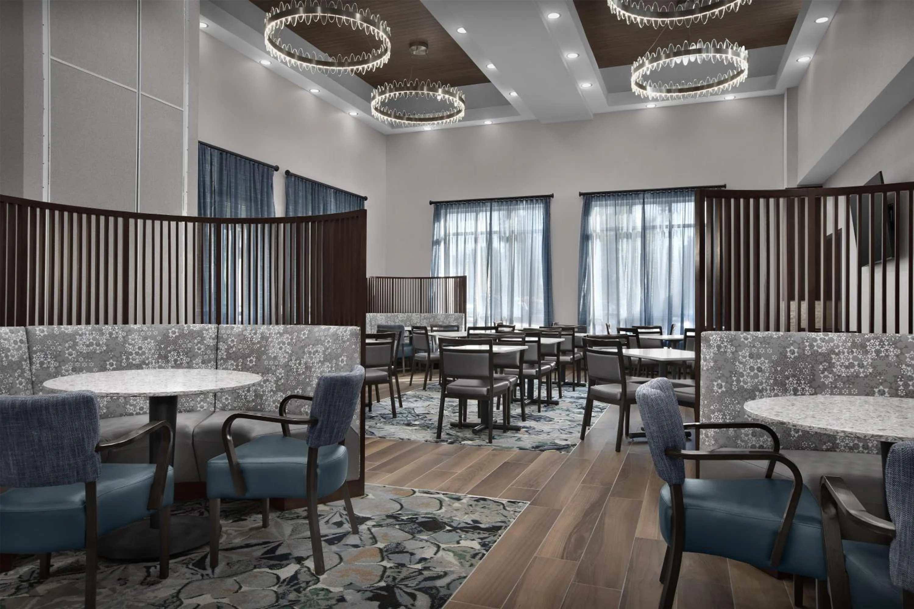 Restaurant/places to eat in Embassy Suites by Hilton Jackson North Ridgeland