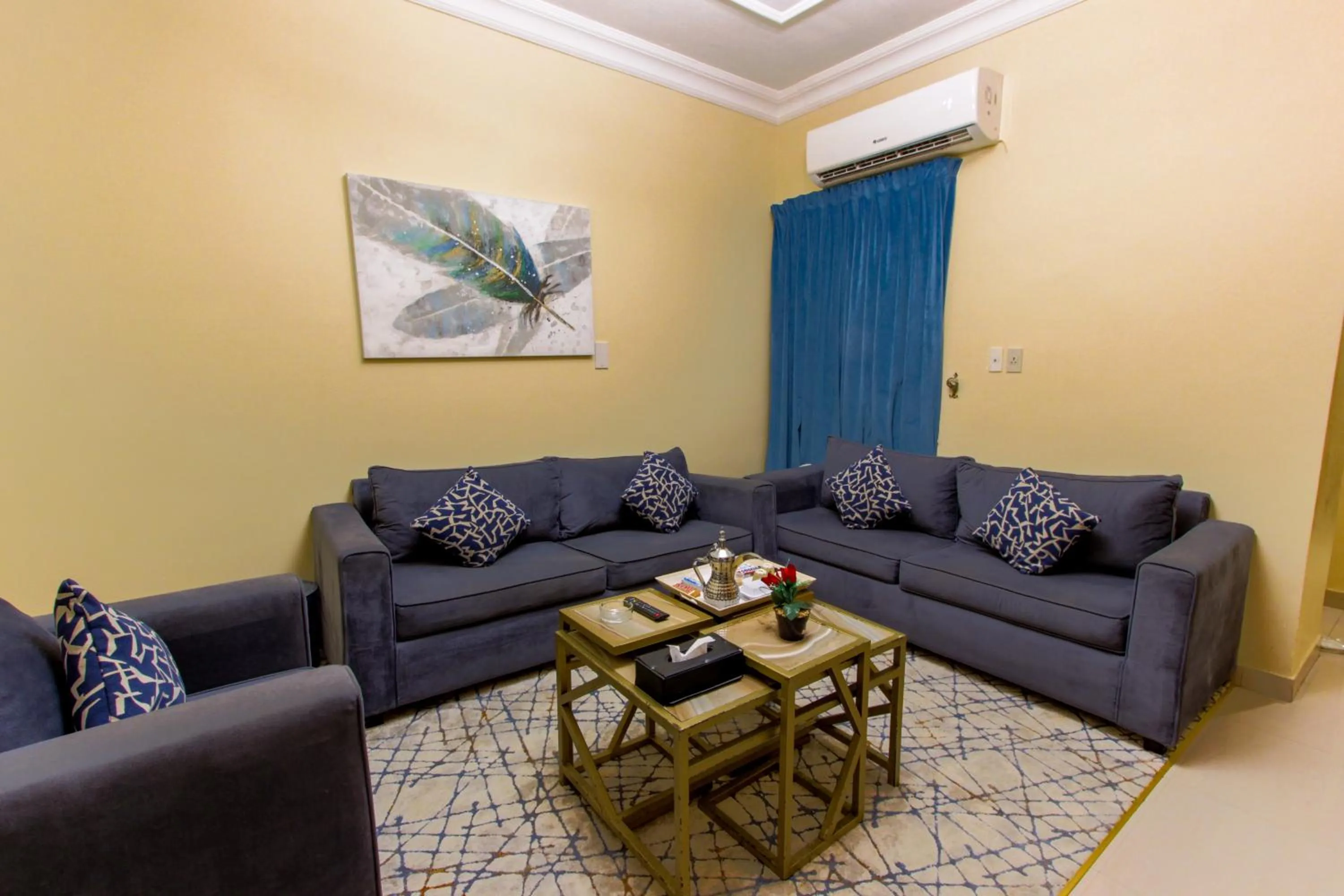 Seating area in شقق مسكن الضيافة للشقق المخدومة 2