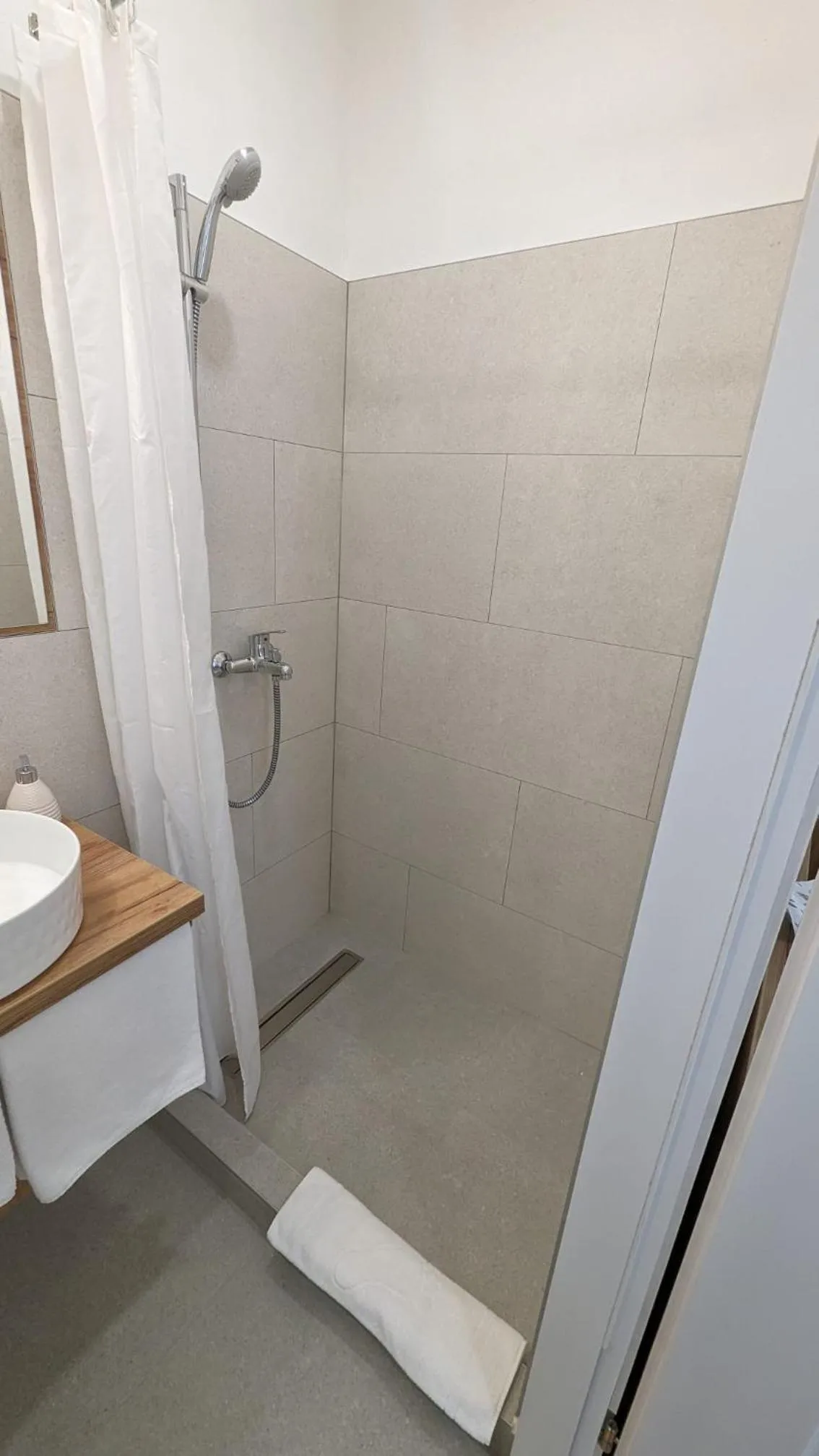 Aurelia Rooms