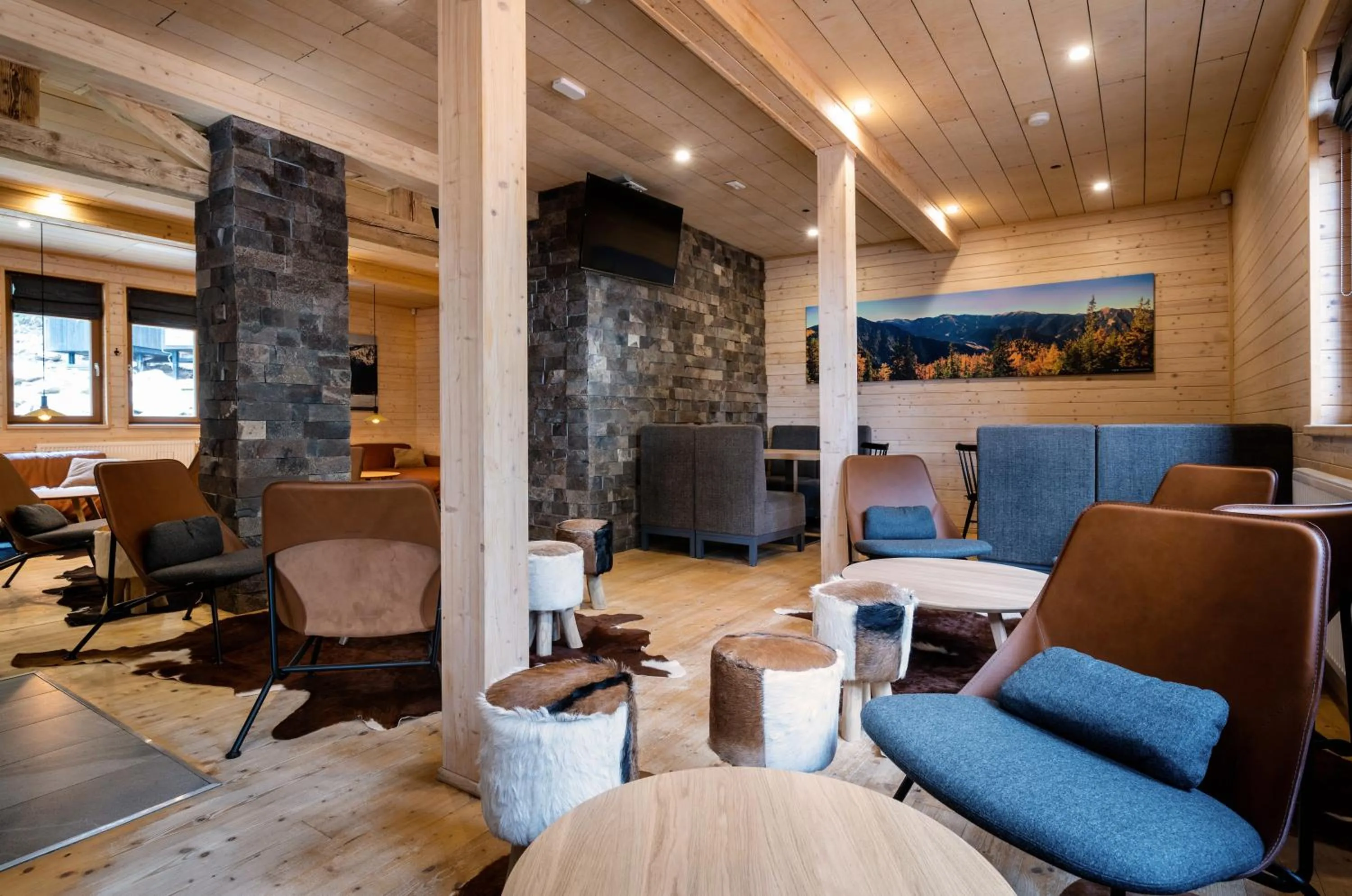 Restaurant/places to eat in Hotel Björnson & Björnson TREE HOUSES Jasná