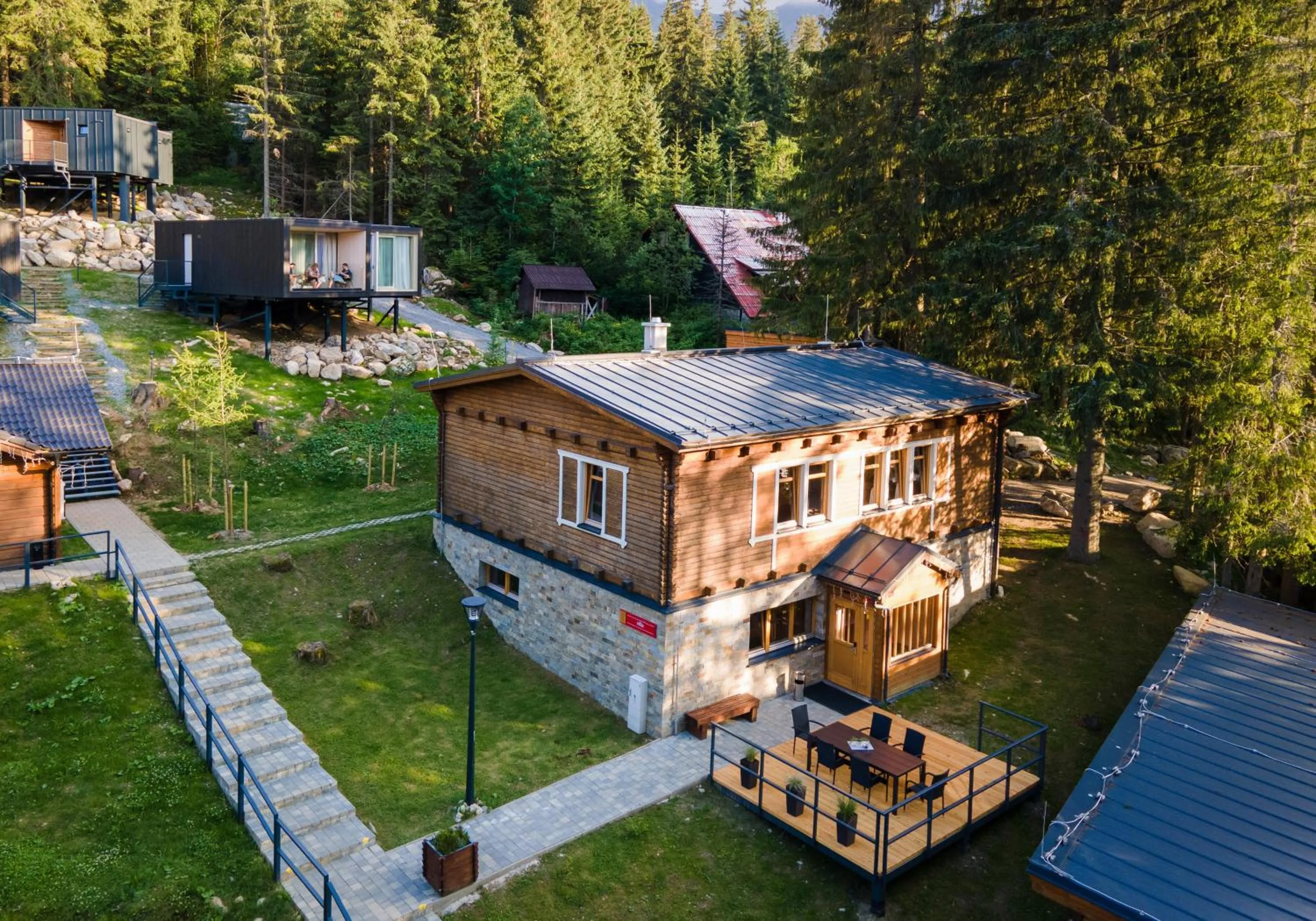 Property building in Hotel Björnson & Björnson TREE HOUSES Jasná