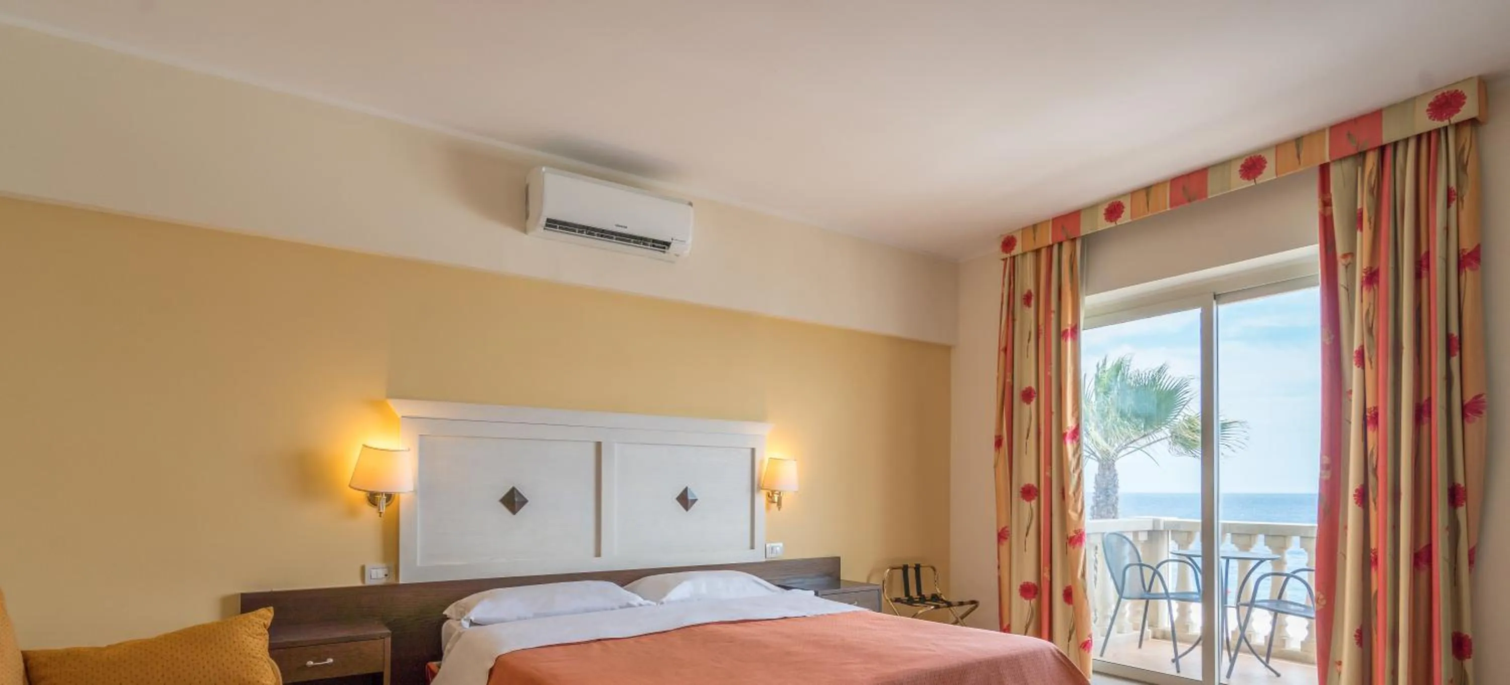 Bed in Hotel Orizzonte