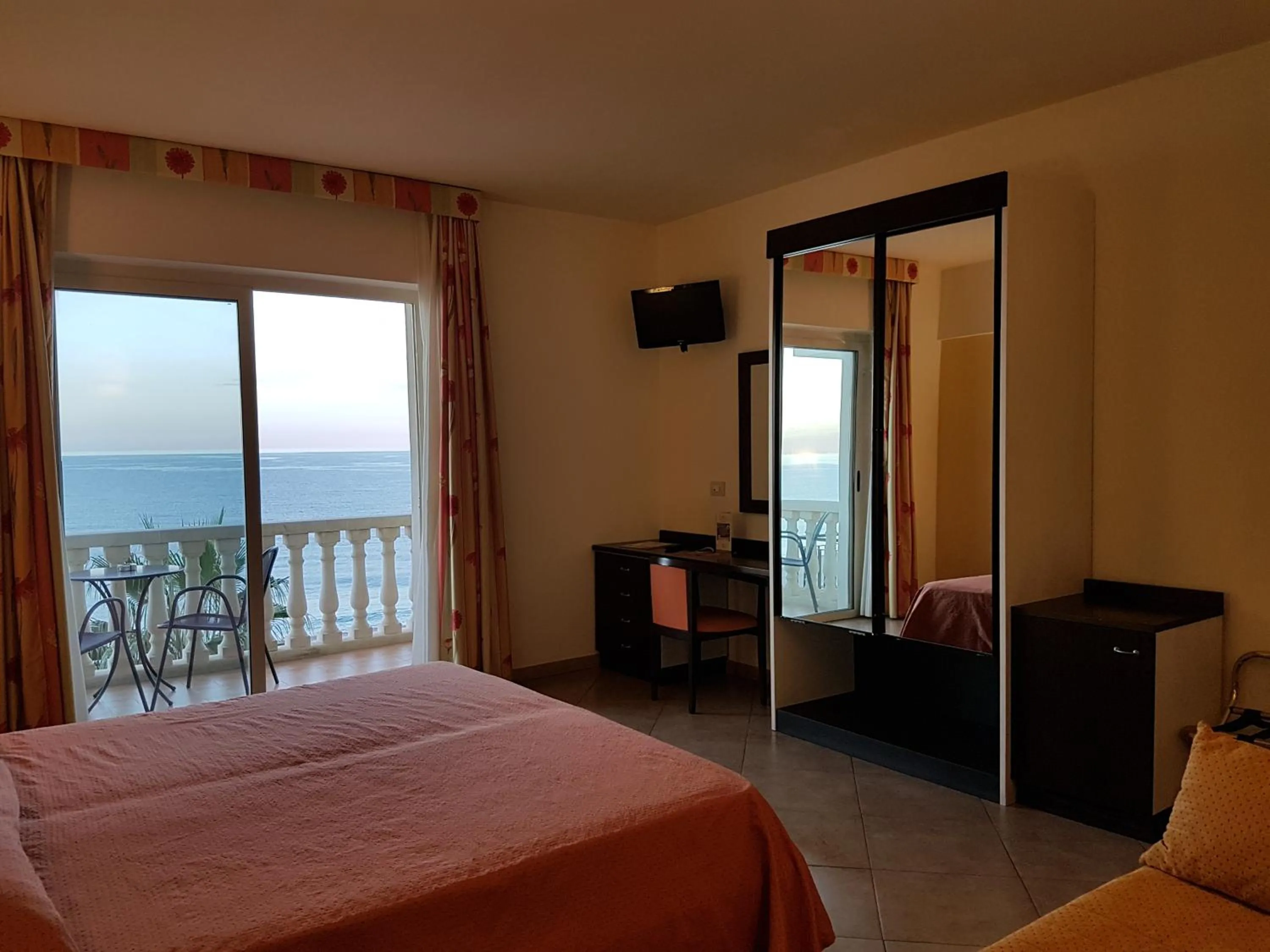 Bed in Hotel Orizzonte