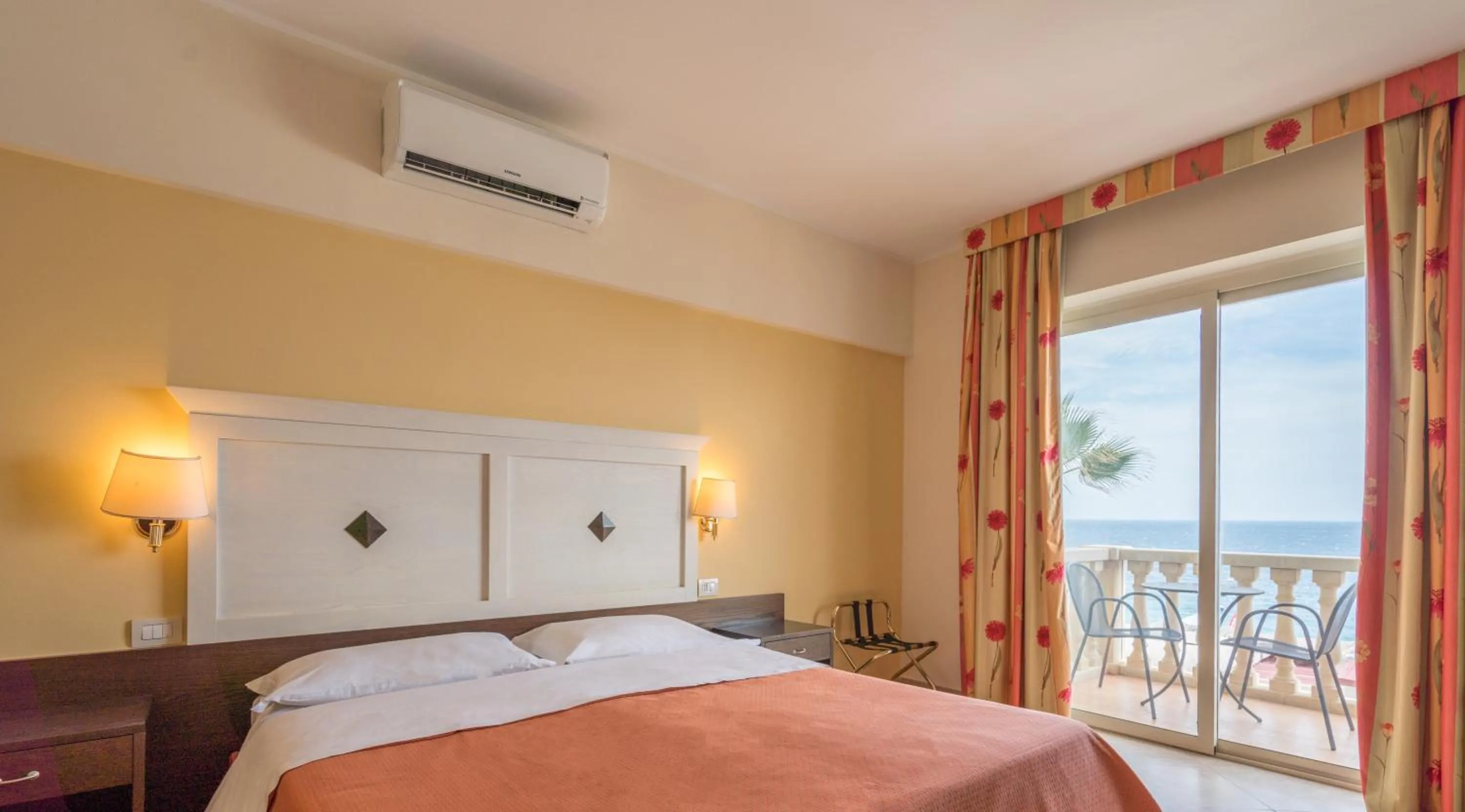 Bed in Hotel Orizzonte