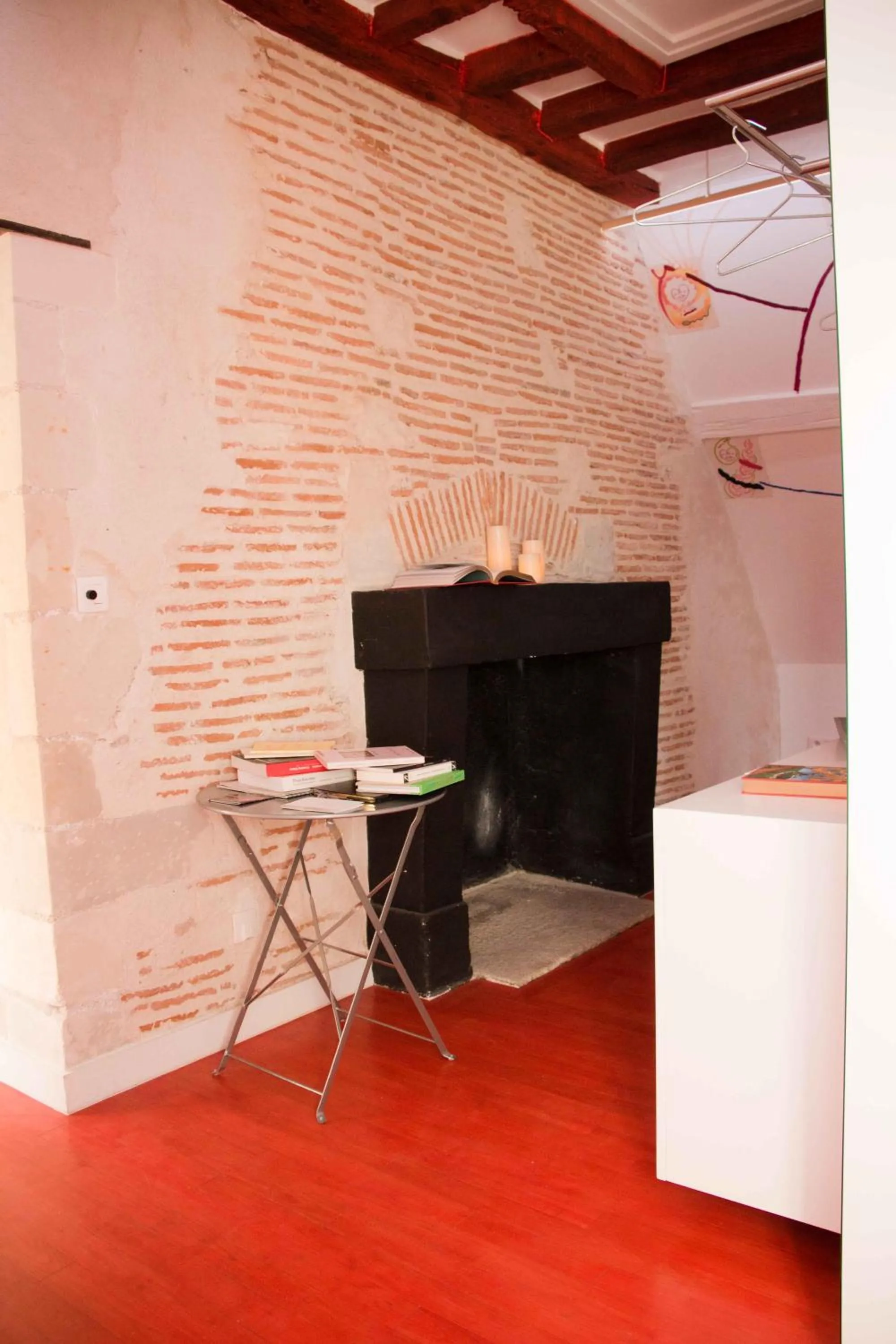 Decorative detail in Surprenantes - Château du Pé