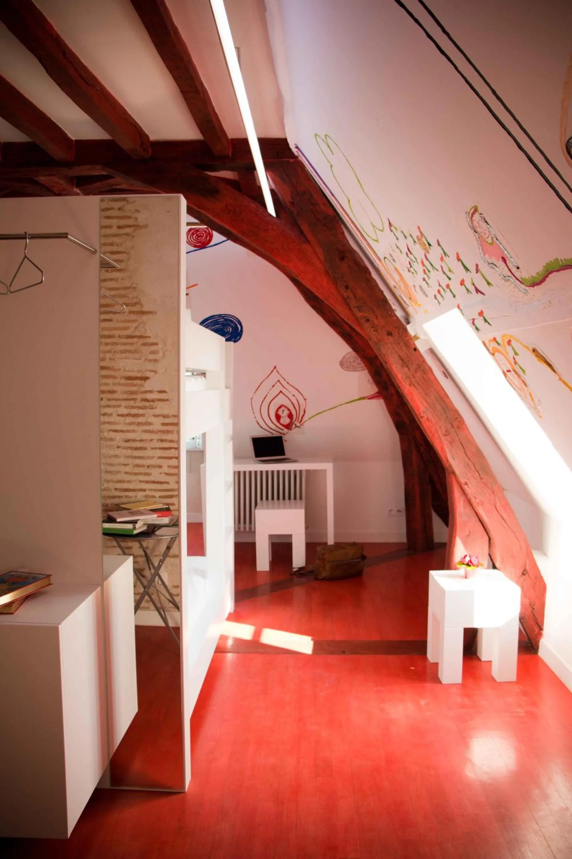 Decorative detail in Surprenantes - Château du Pé