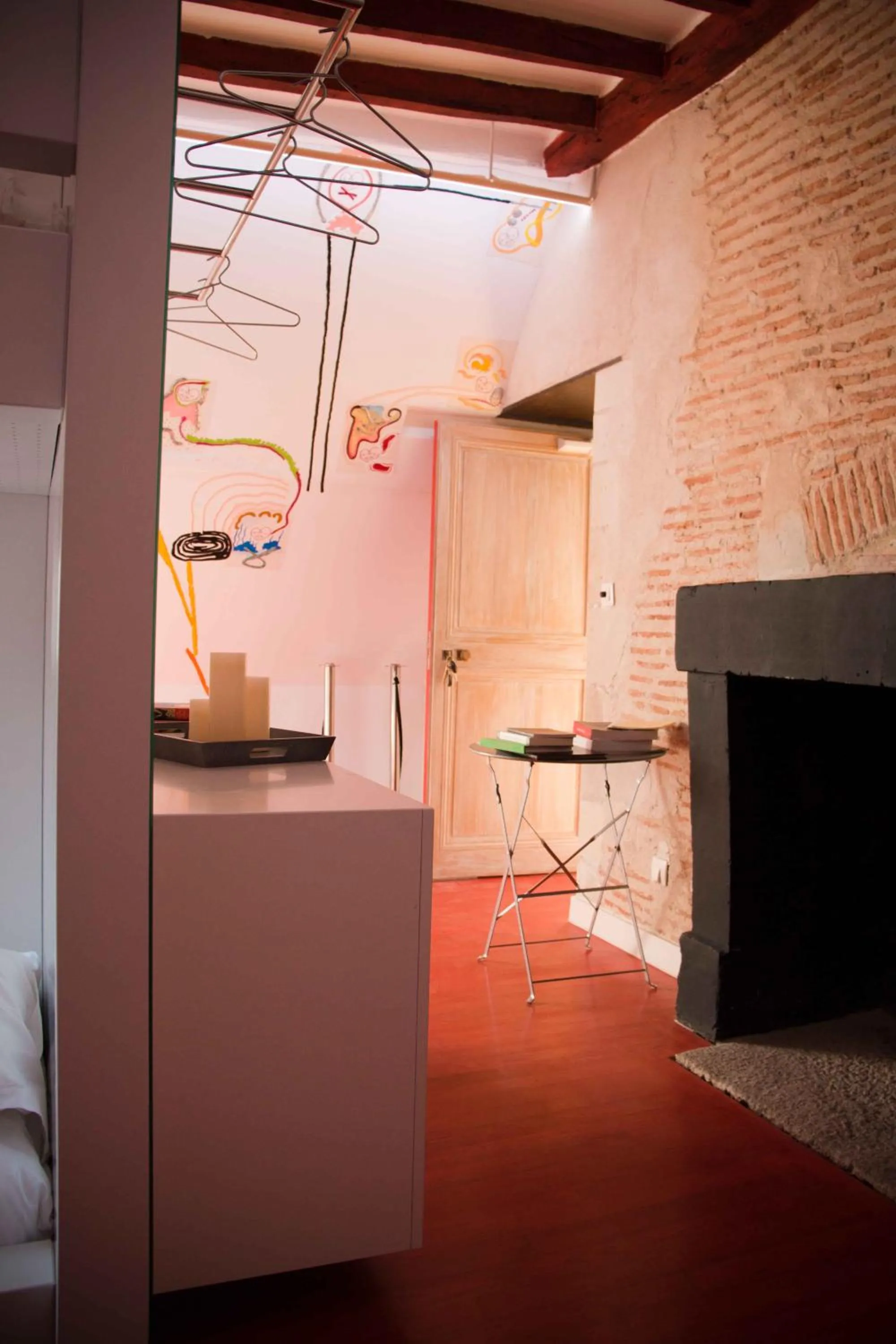 Decorative detail in Surprenantes - Château du Pé