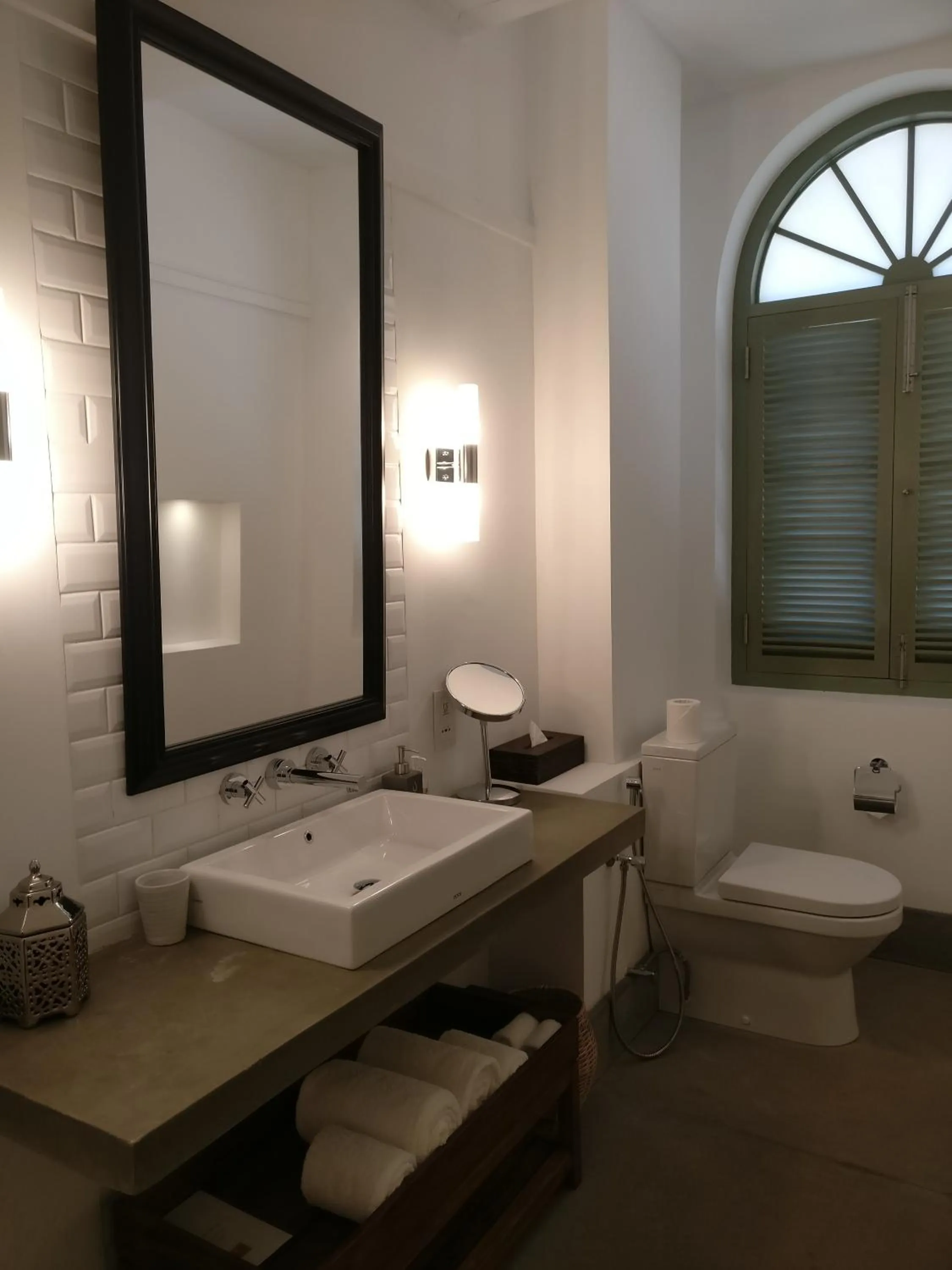 Bathroom in Fort Bazaar