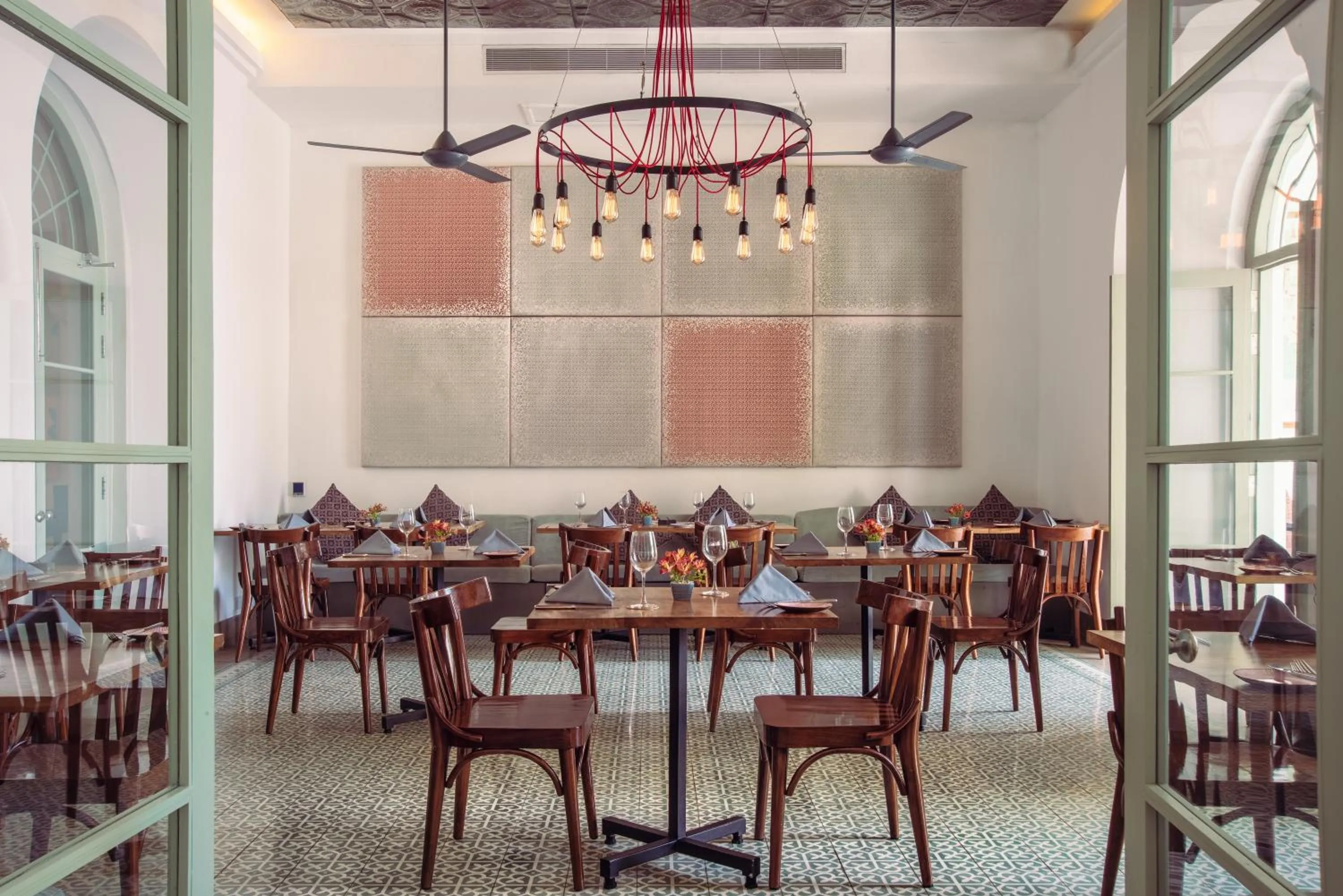 Restaurant/places to eat in Fort Bazaar