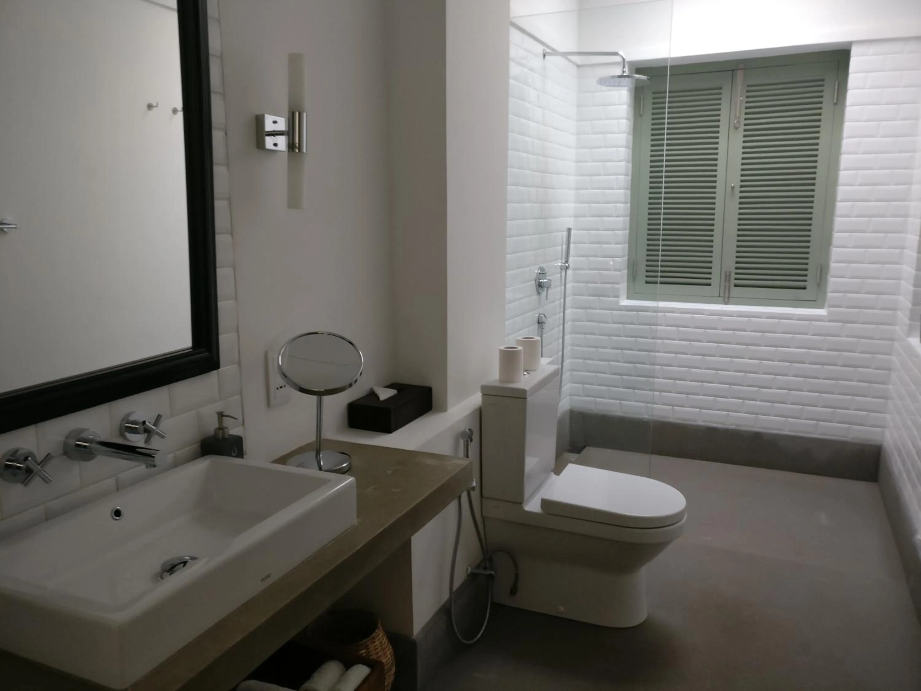 Shower in Fort Bazaar