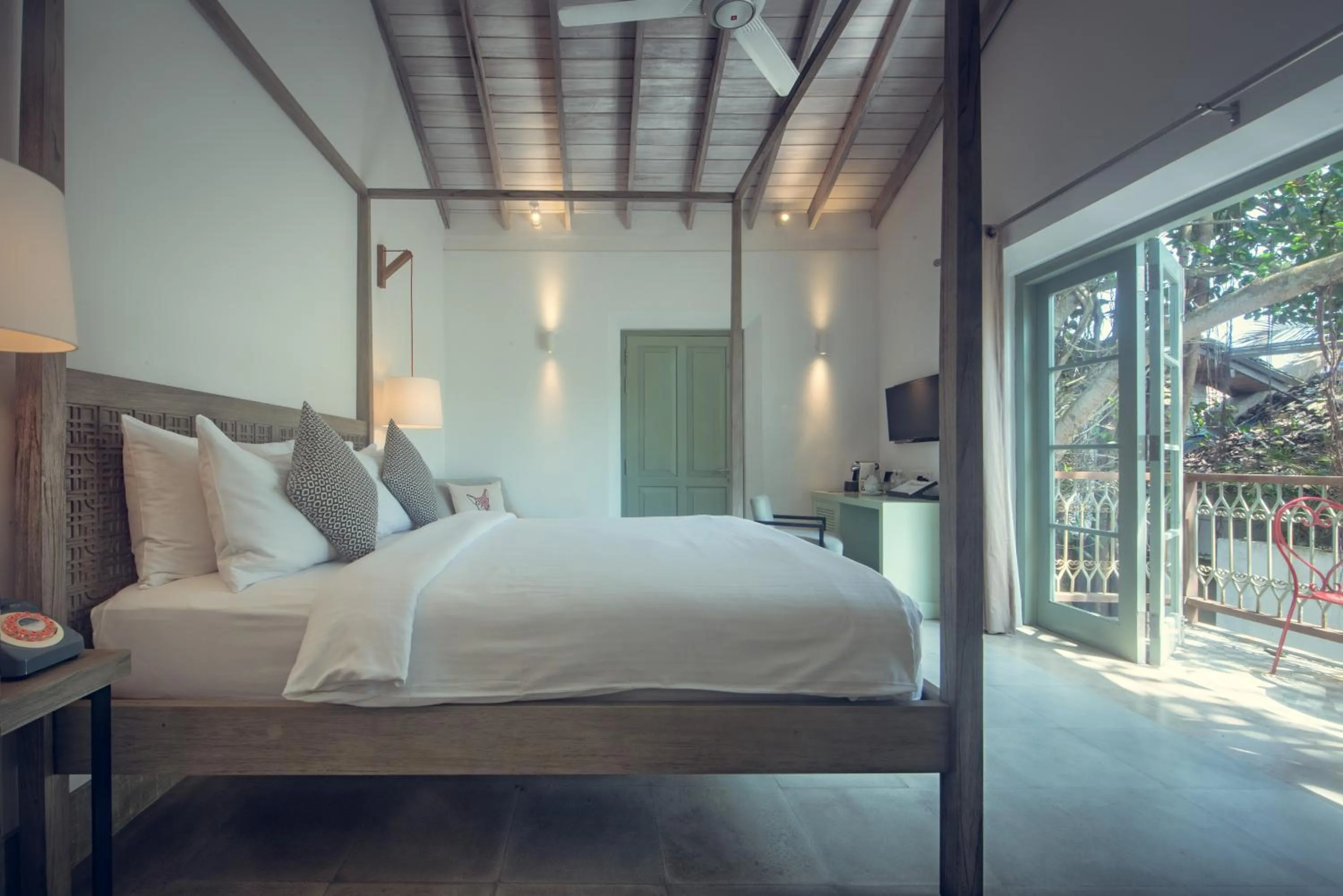 TV and multimedia, Bed in Fort Bazaar