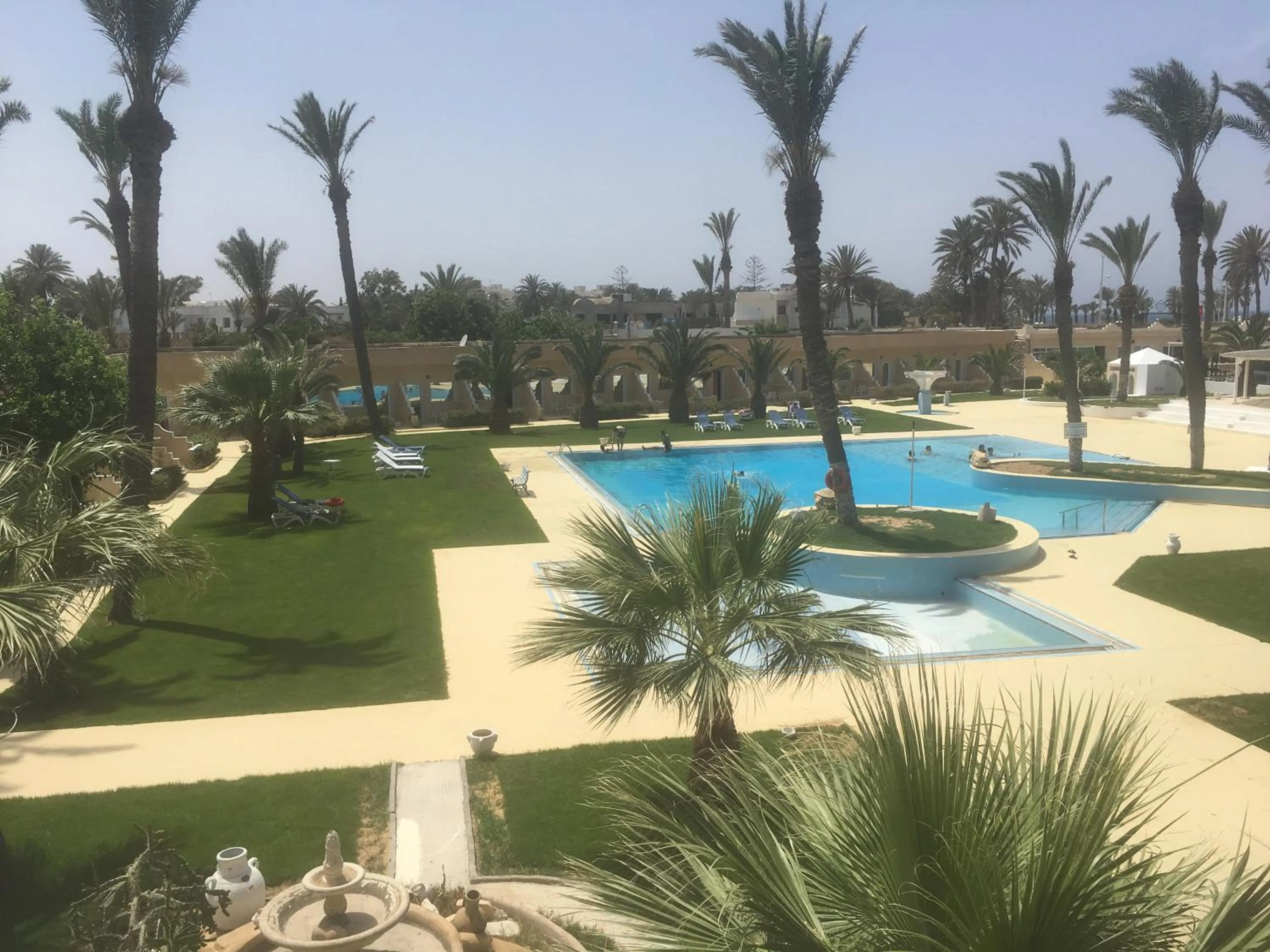 Swimming pool in Hotel Les Palmiers
