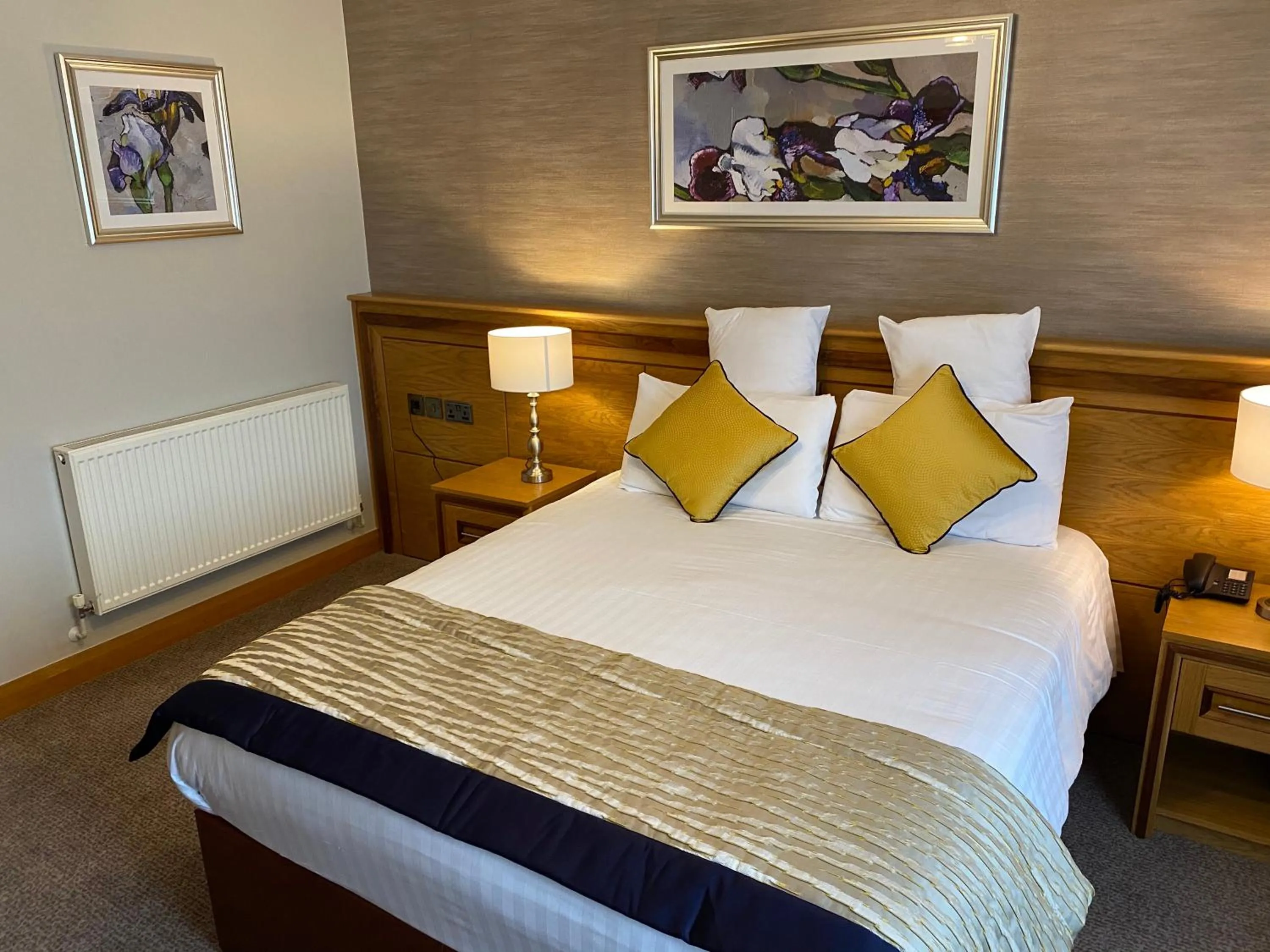 Bed in An Grianan Hotel