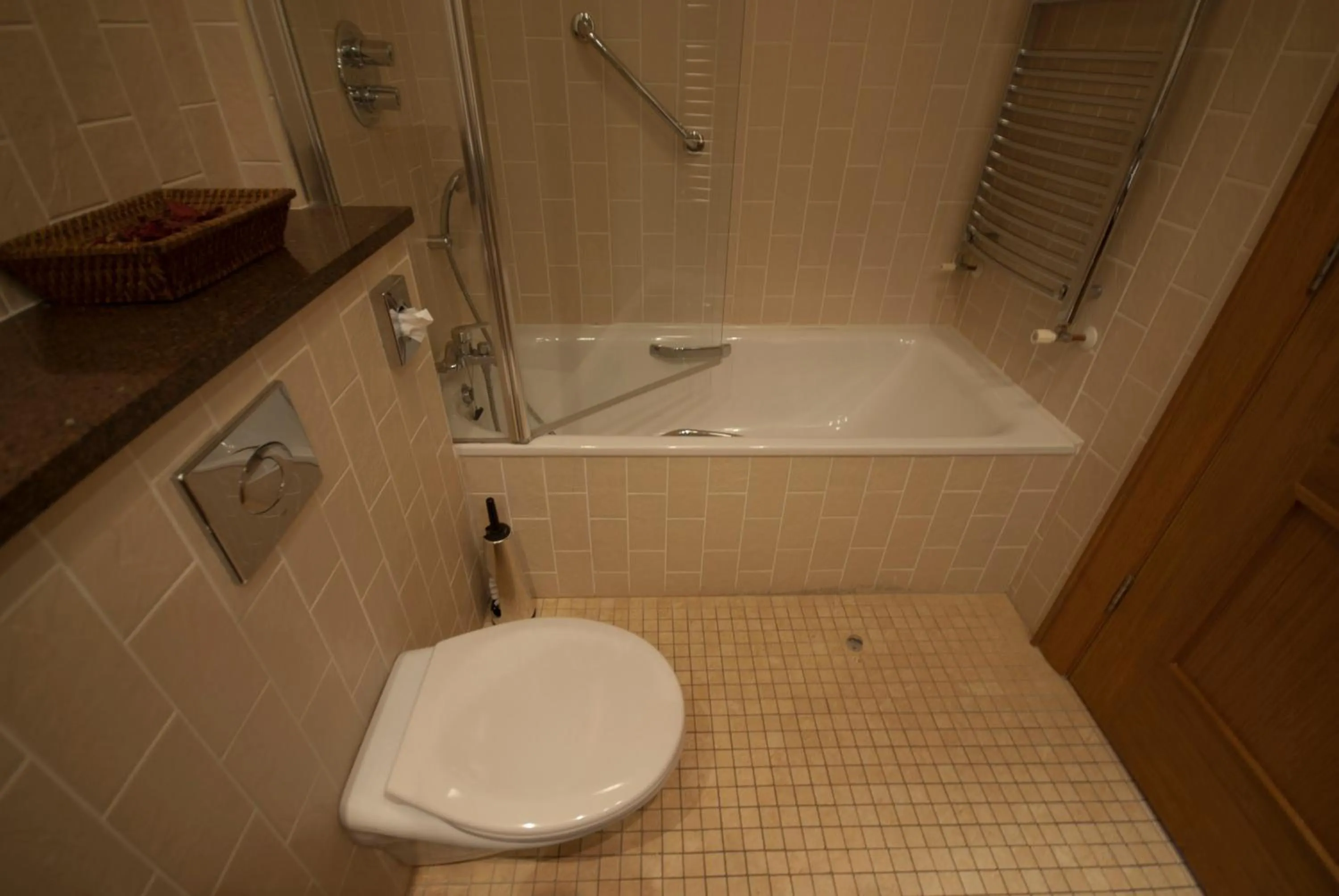 Bathroom in An Grianan Hotel