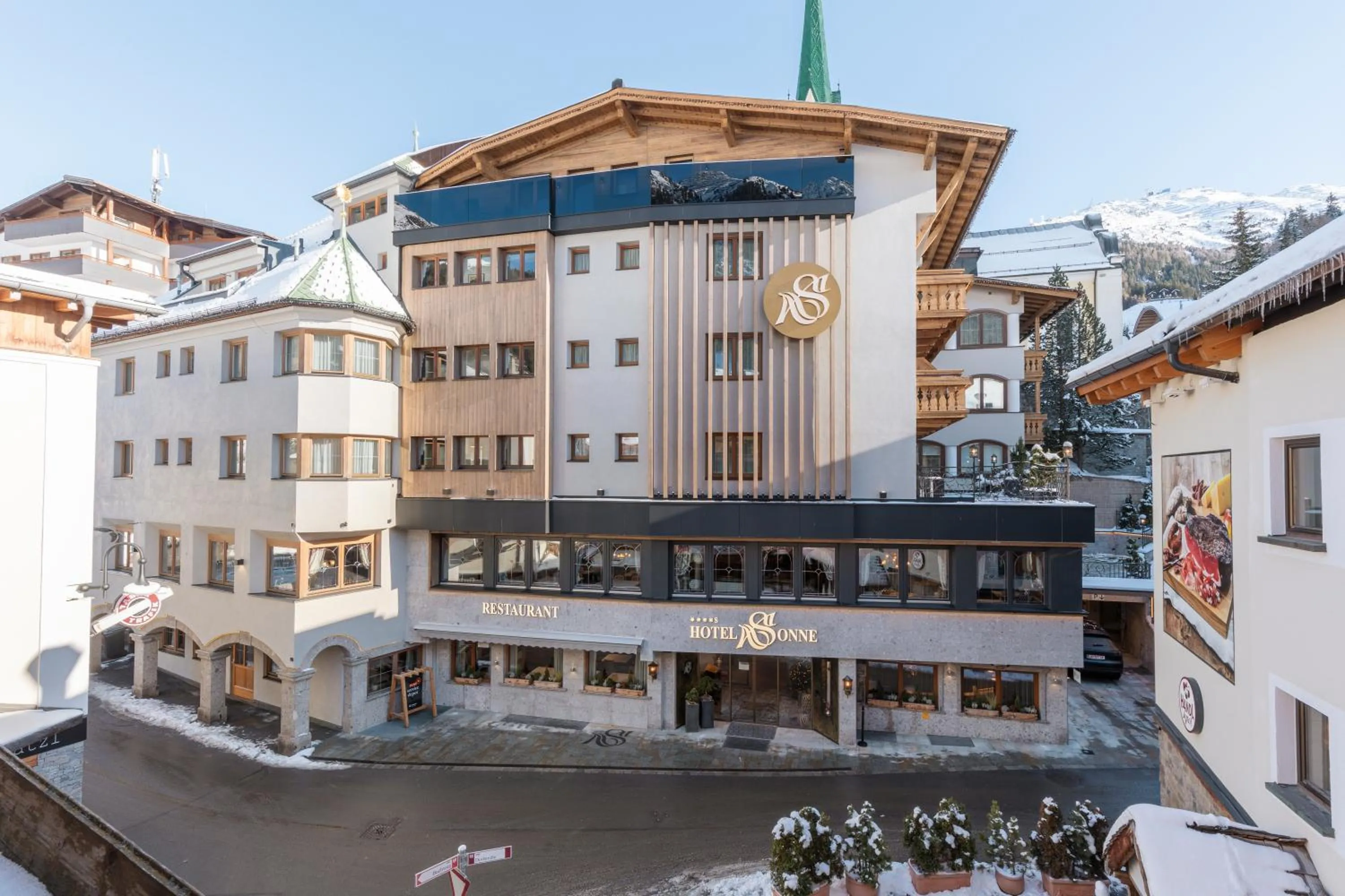 Property building in Hotel Sonne Ischgl