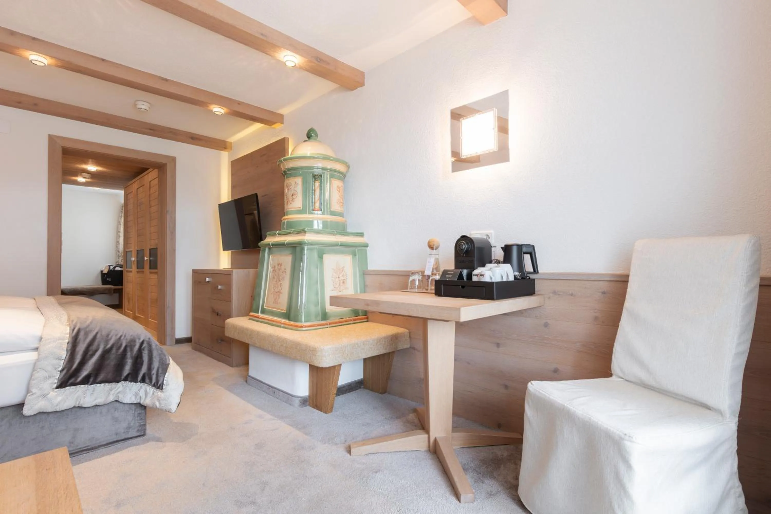 Photo of the whole room in Hotel Sonne Ischgl