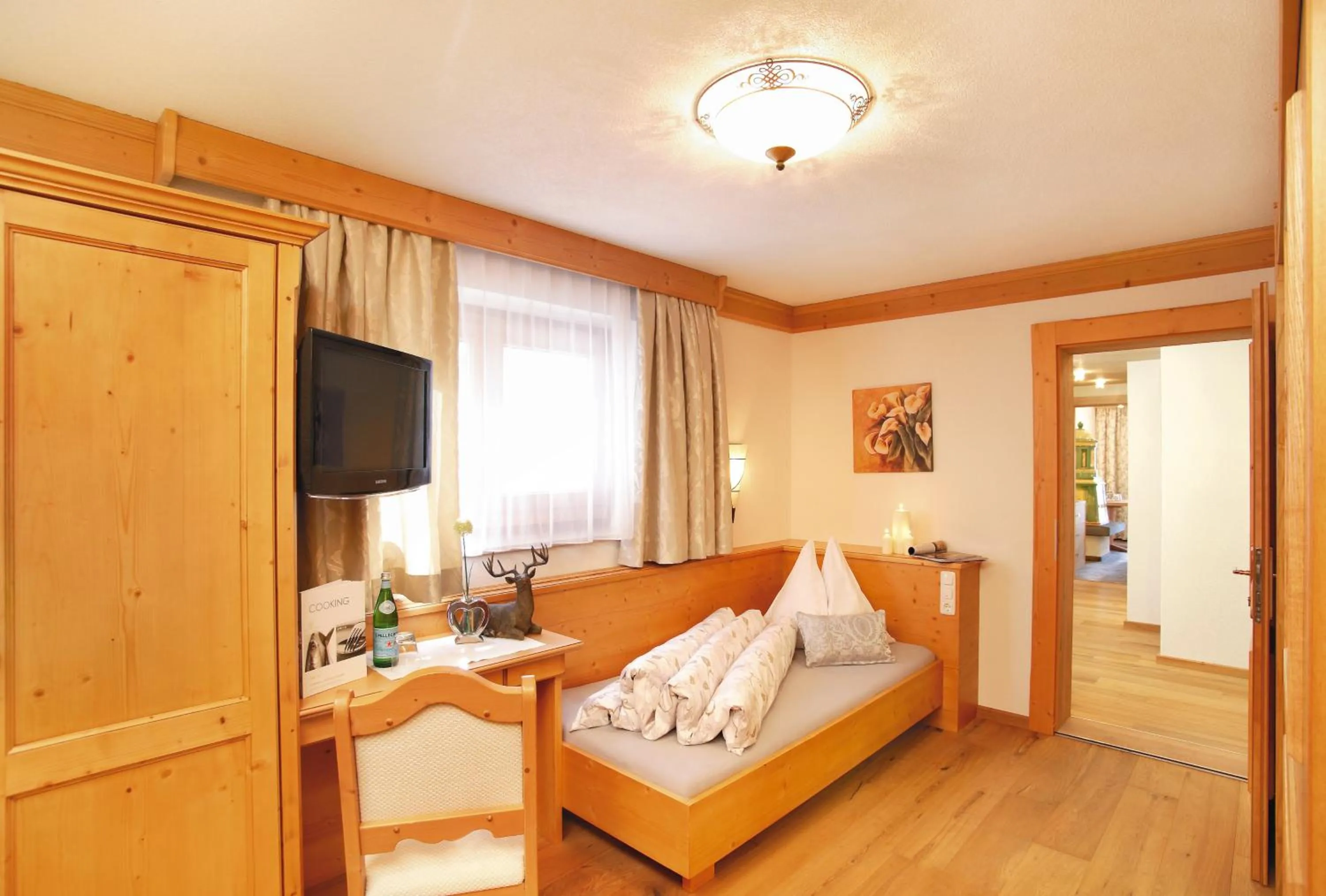 Bed in Hotel Sonne Ischgl