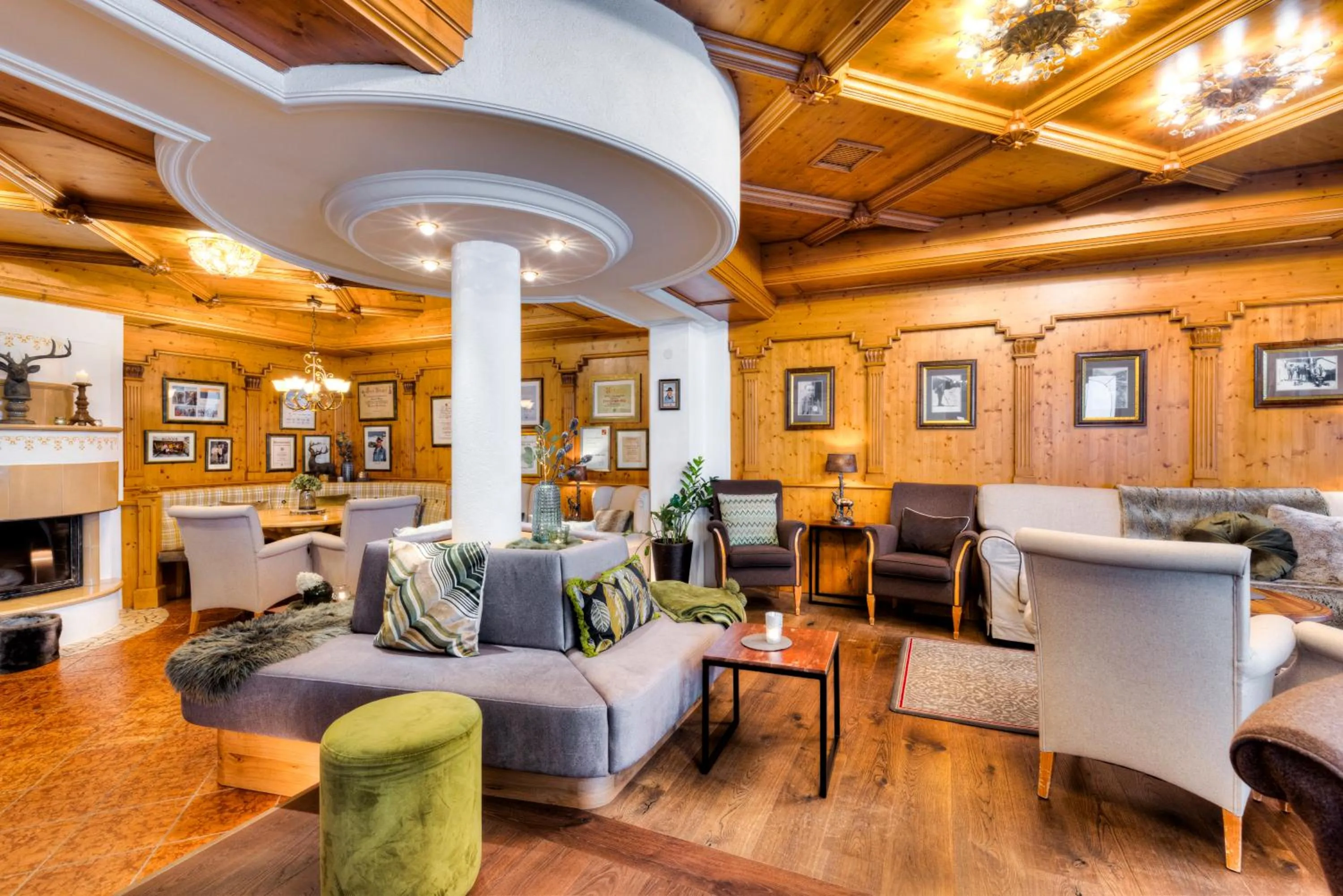 Evening entertainment in Hotel Sonne Ischgl