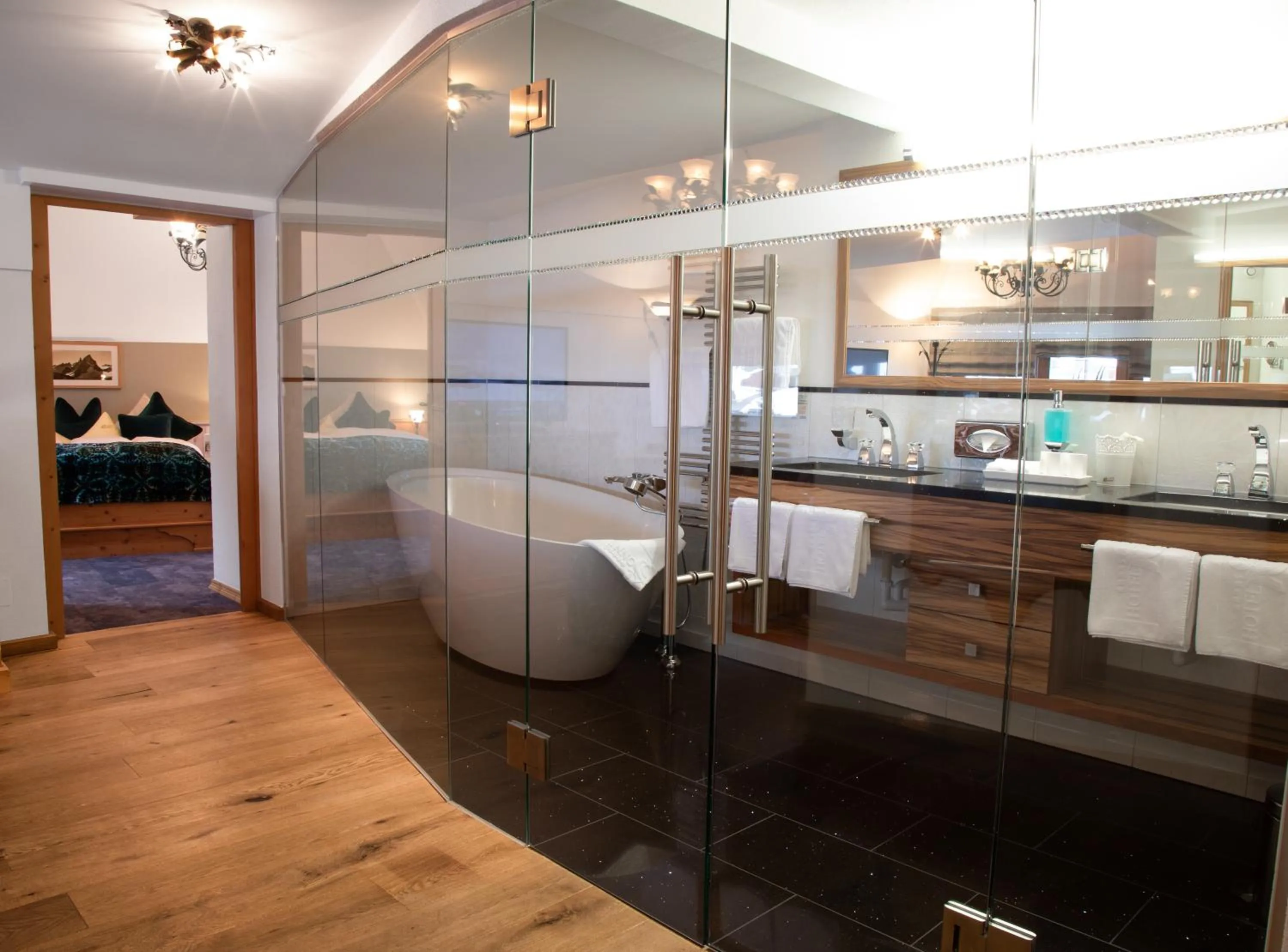 Toilet in Hotel Sonne Ischgl