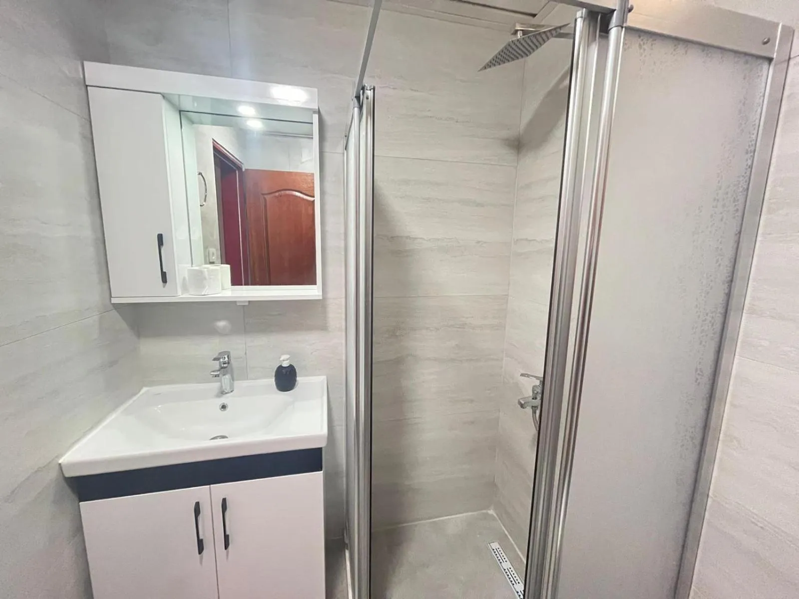 Shower in HOLIDAY APART 50 meters to BEACH, Sea view apartments