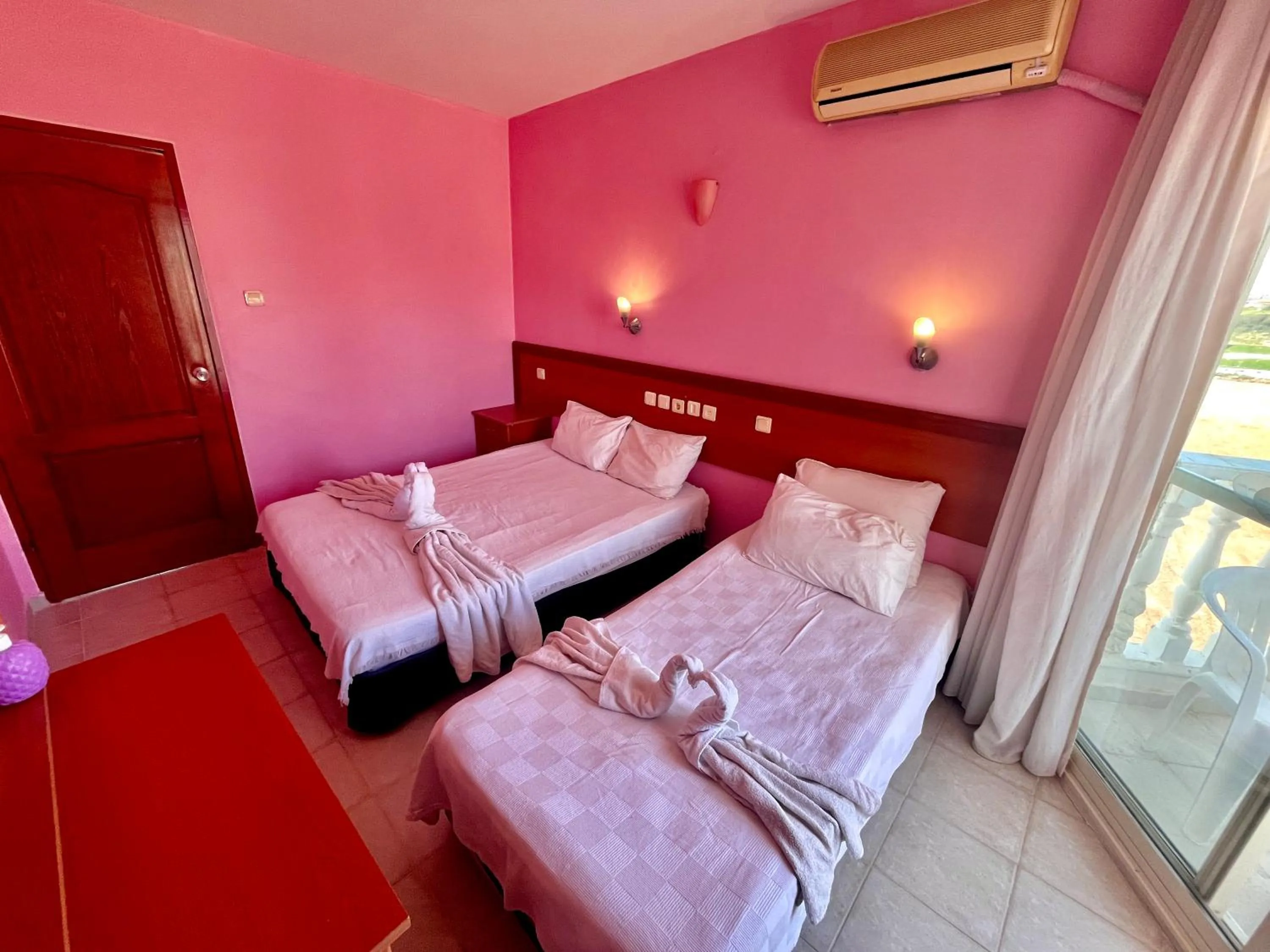 Bed in HOLIDAY APART 50 meters to BEACH, Sea view apartments