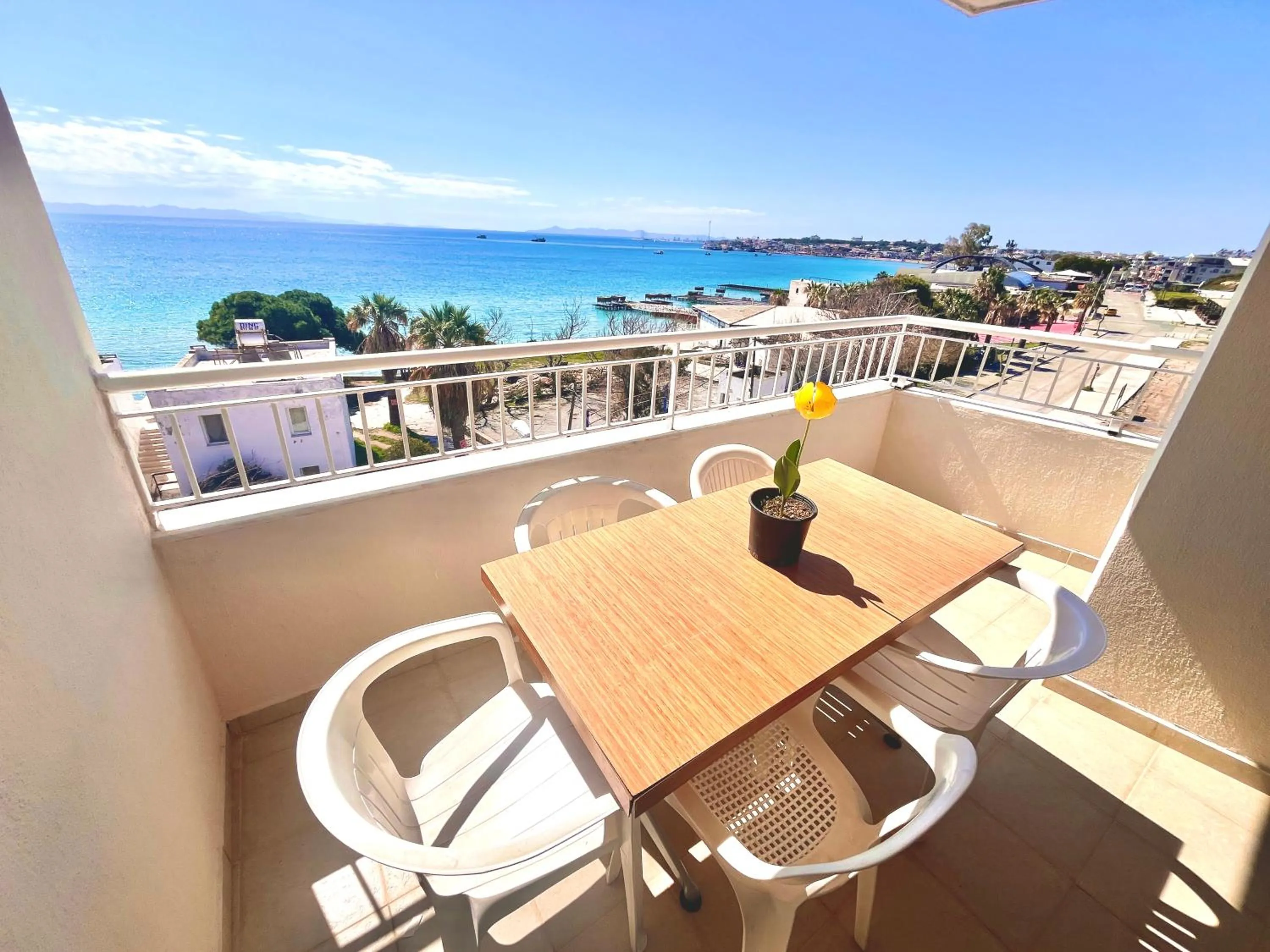 HOLIDAY APART 50 meters to BEACH, Sea view apartments