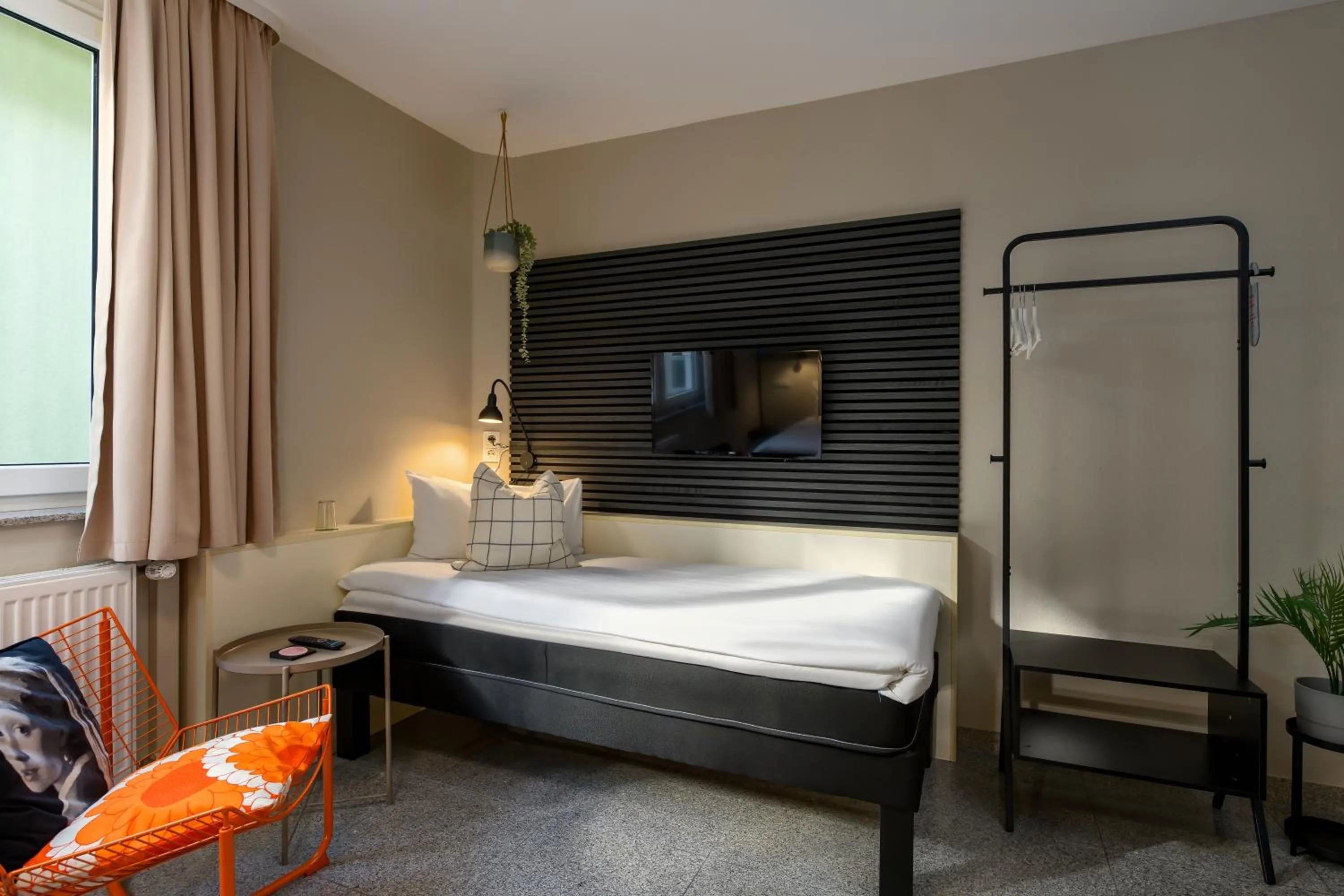 TV and multimedia, Bed in SleepinRoomz Boutique Hotel