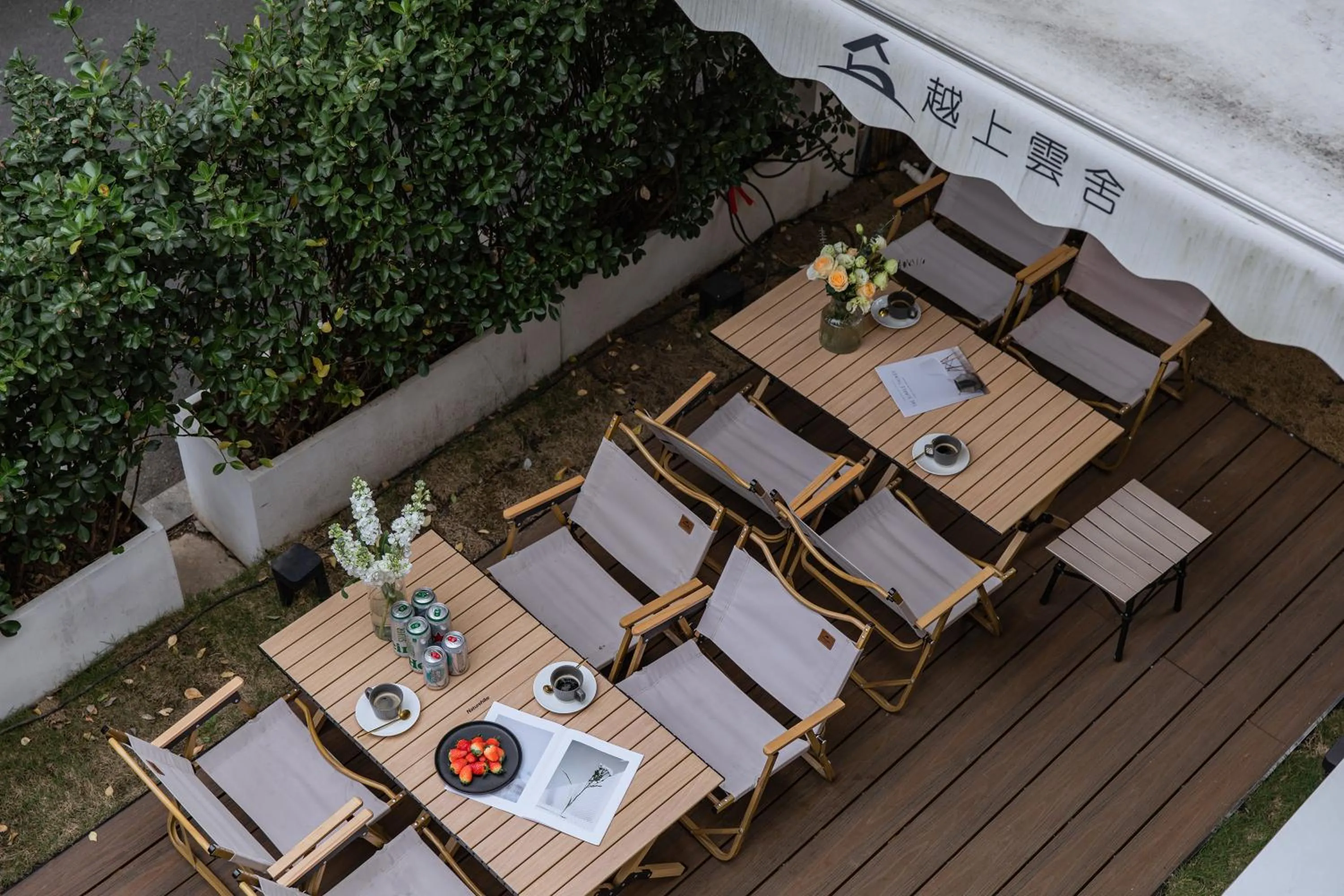 View (from property/room) in T innn - West Lake - Yueshang Yunshe Homestay - Hangzhou Taiziwan Park Branch