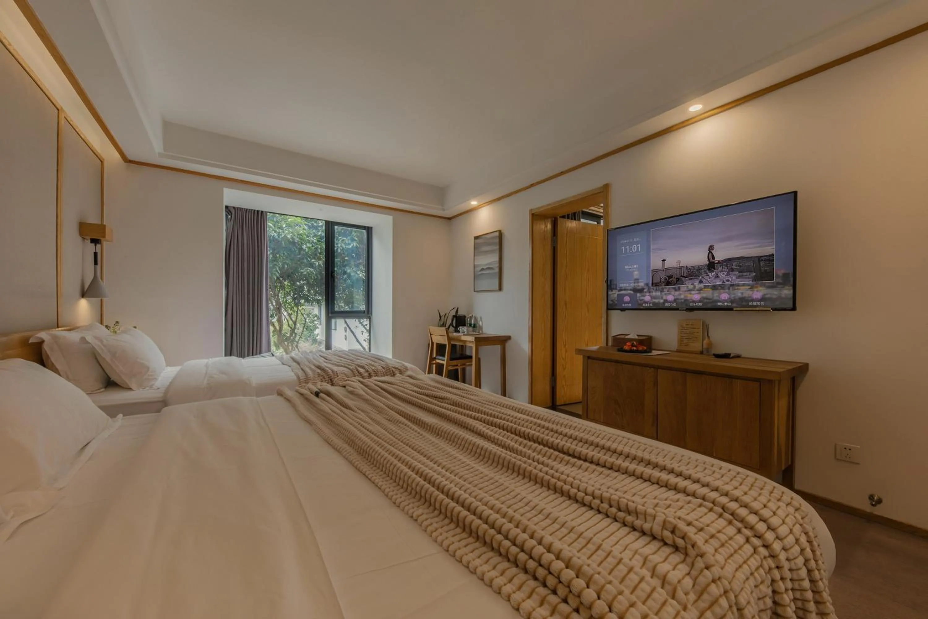 Bedroom, Bed in T innn - West Lake - Yueshang Yunshe Homestay - Hangzhou Taiziwan Park Branch
