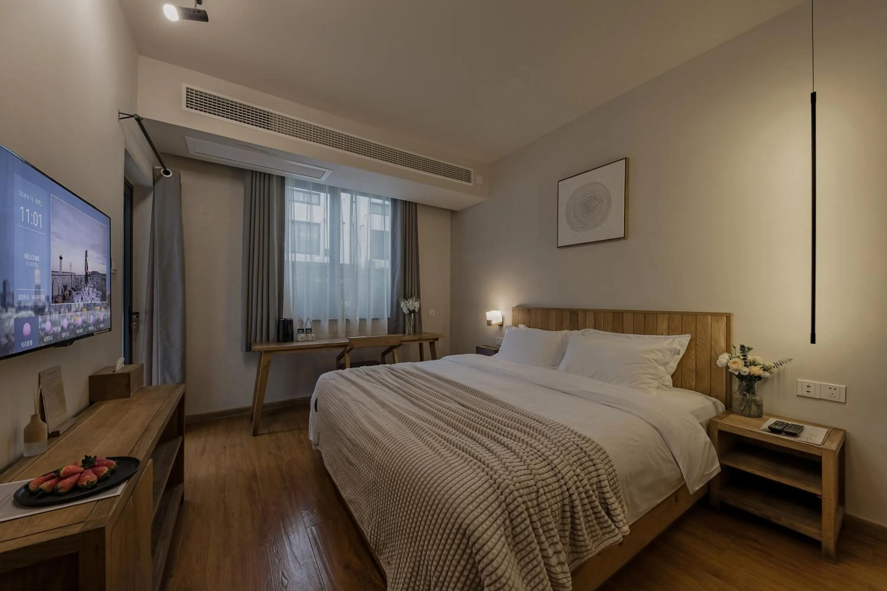 Photo of the whole room, Bed in T innn - West Lake - Yueshang Yunshe Homestay - Hangzhou Taiziwan Park Branch