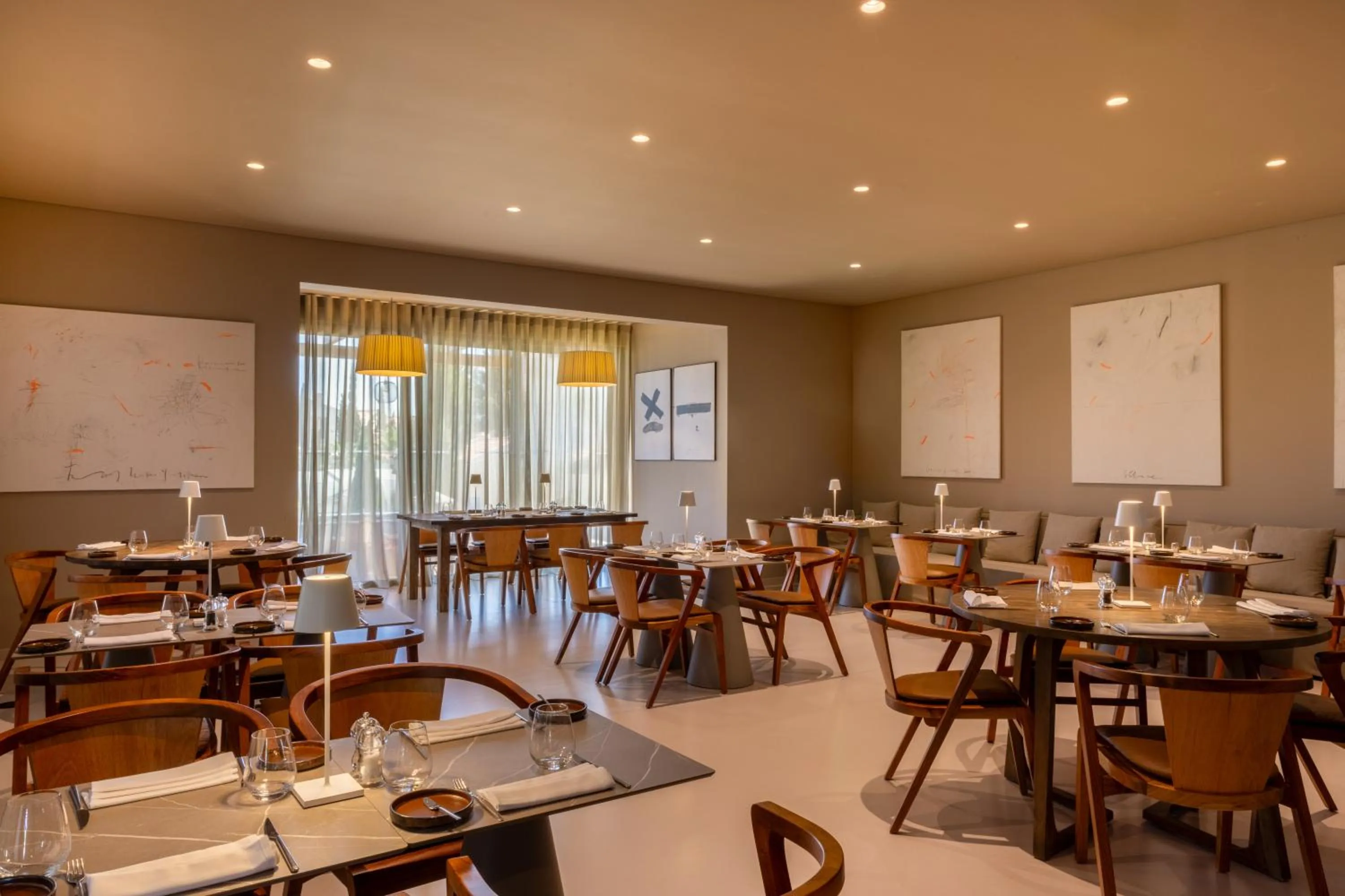 Restaurant/places to eat in Vale da Lapa Village Resort