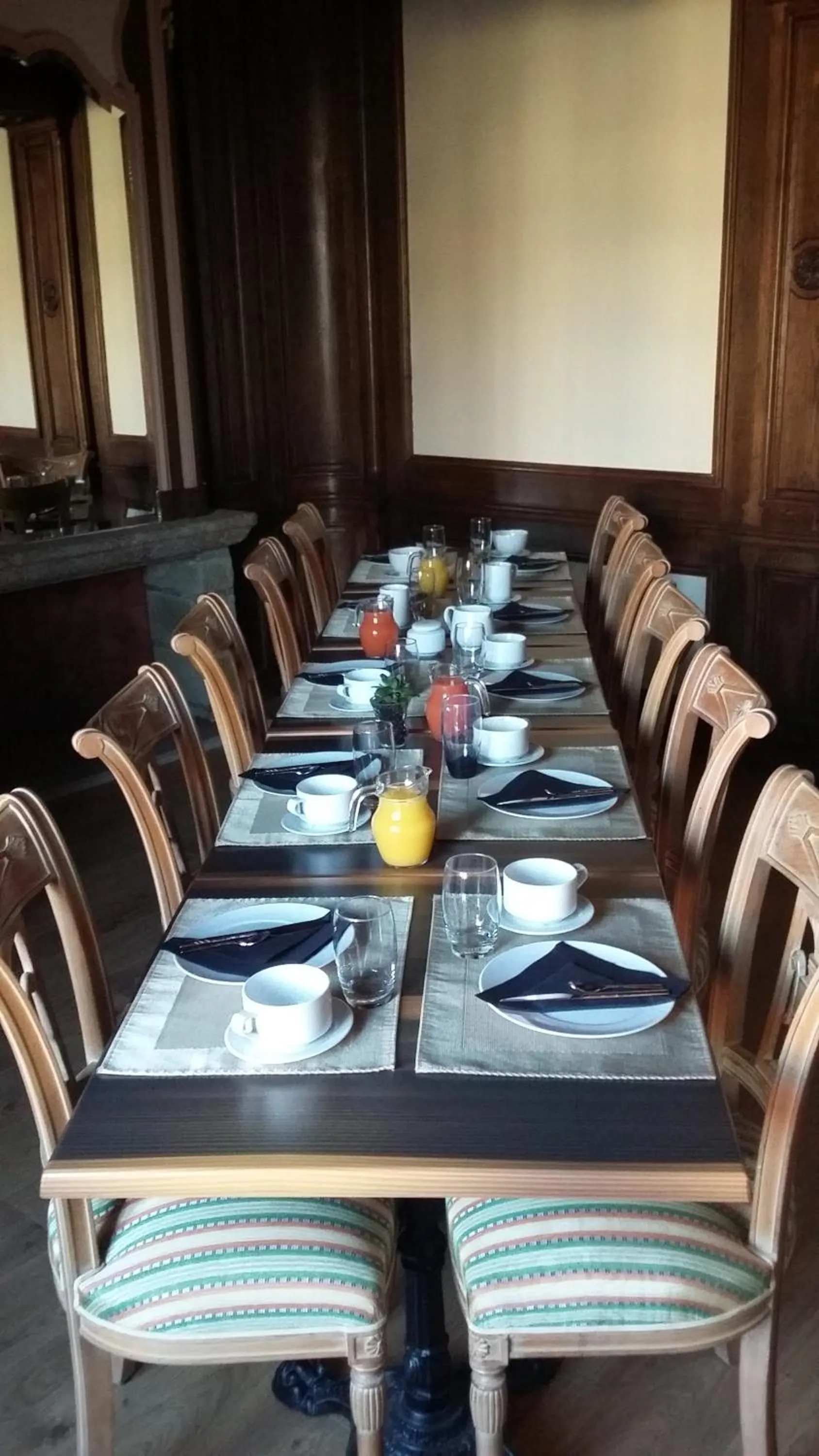 Breakfast in Hôtel Les Deux Magots