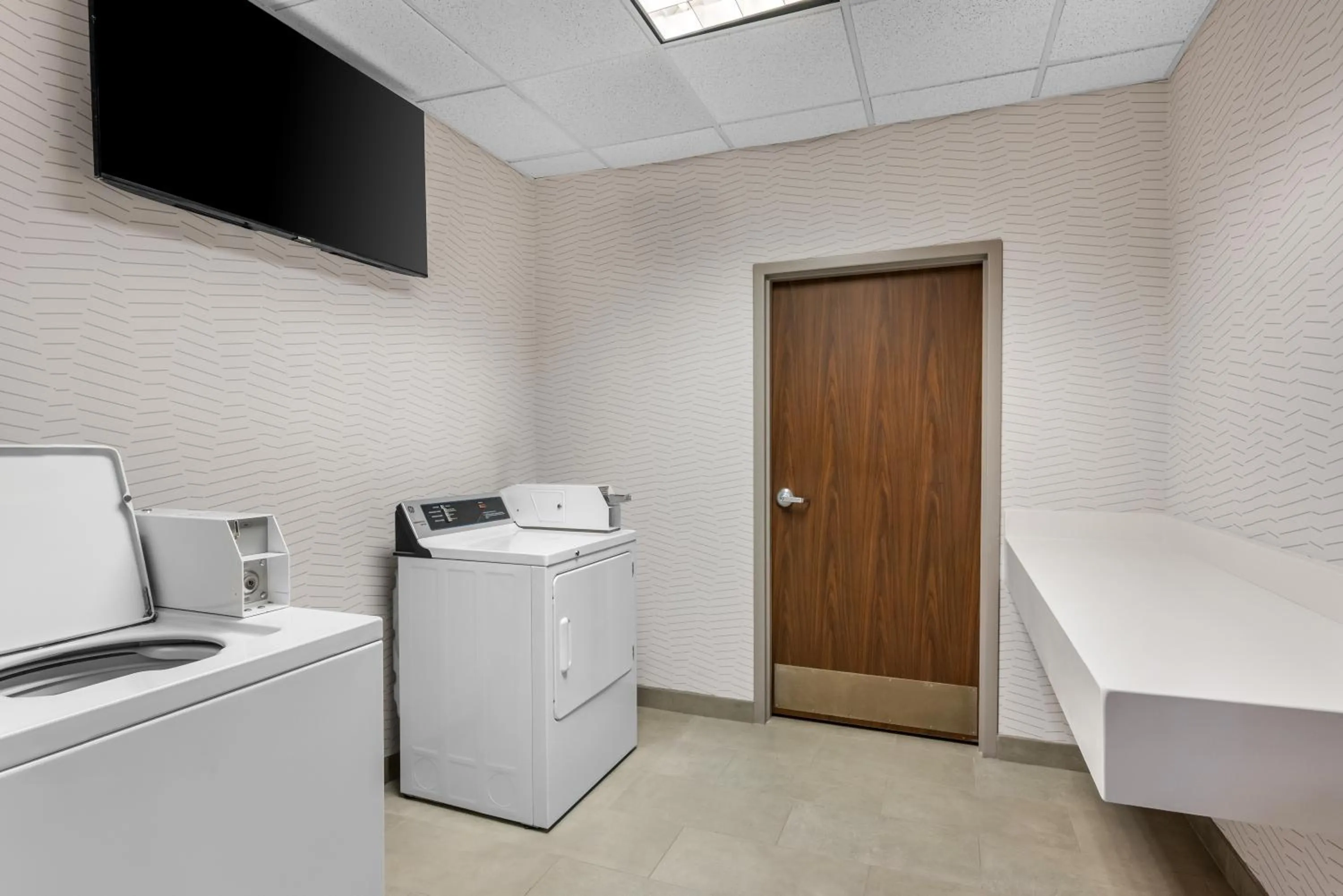 laundry in Hampton Inn - Monticello