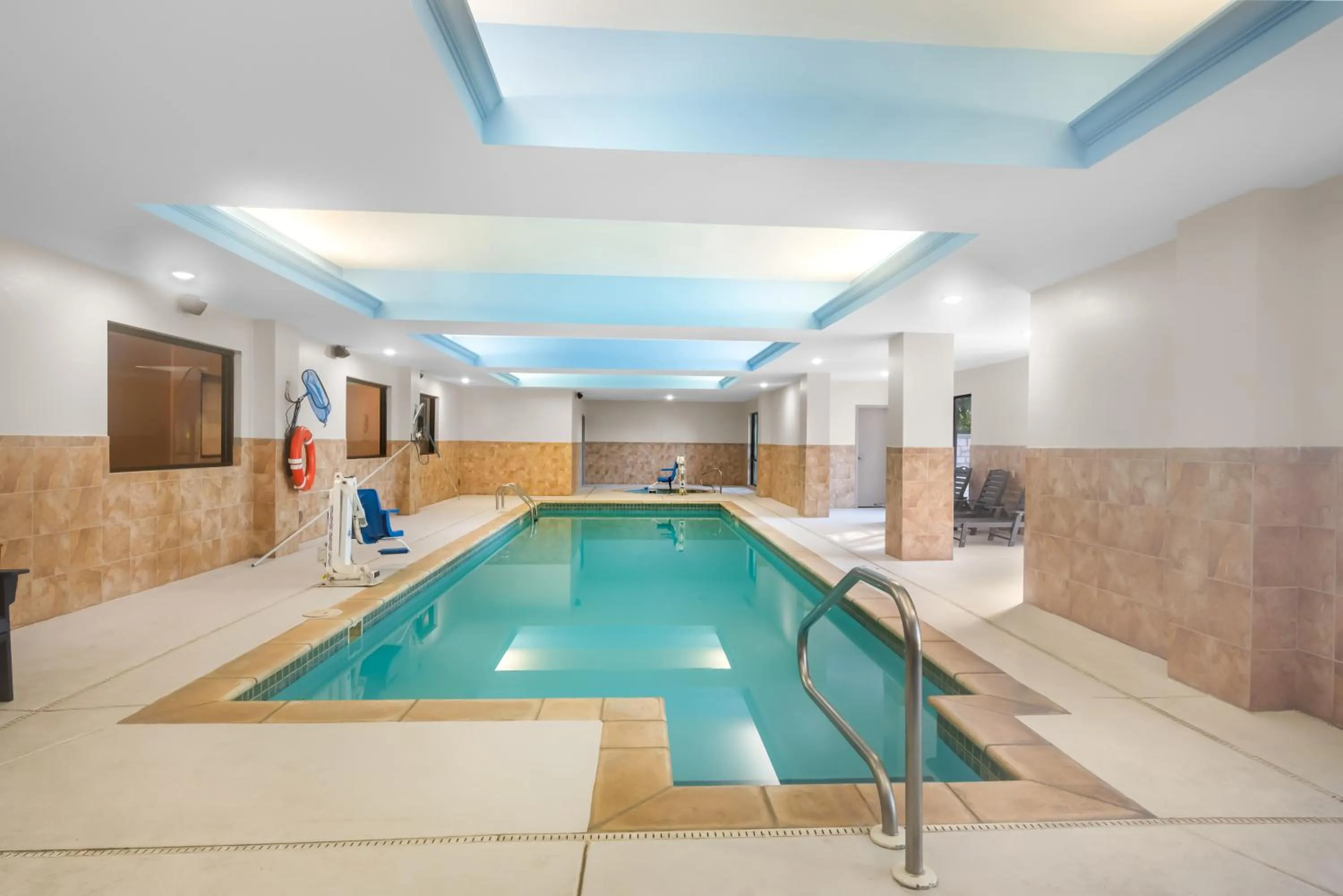 Swimming pool in Hampton Inn - Monticello