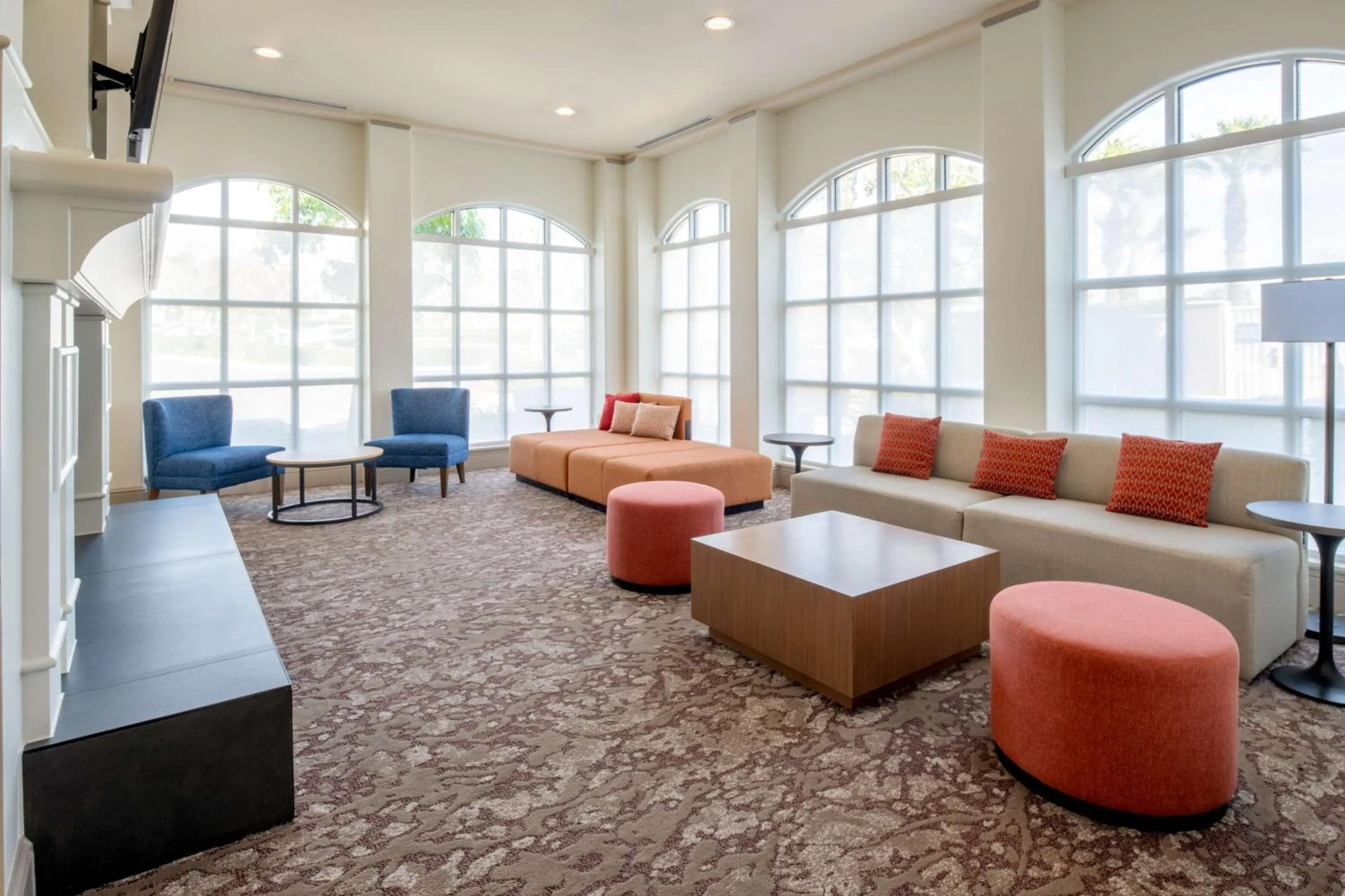 Lobby or reception in Hilton Garden Inn Fontana