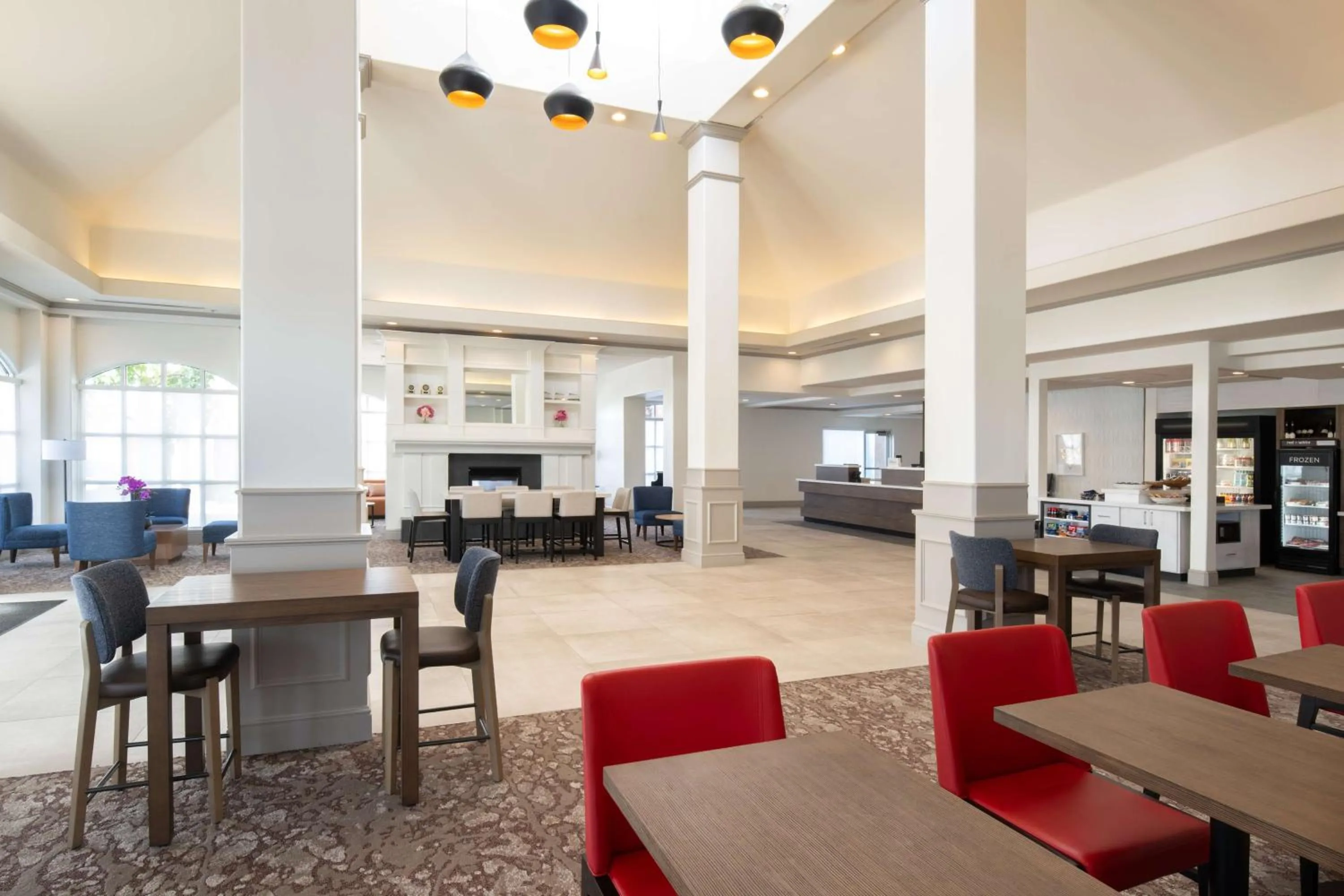 Lobby or reception in Hilton Garden Inn Fontana