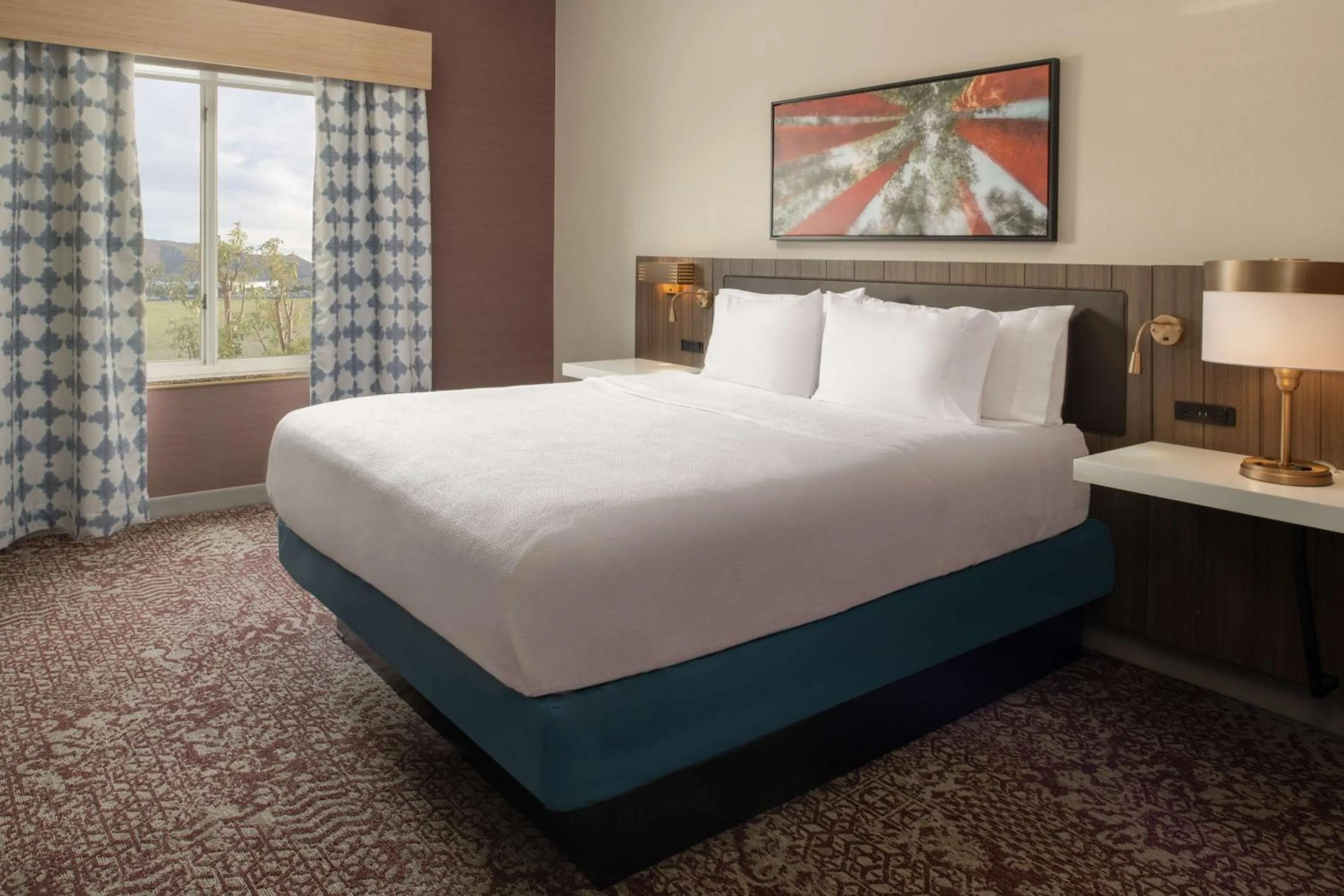 Bed in Hilton Garden Inn Fontana