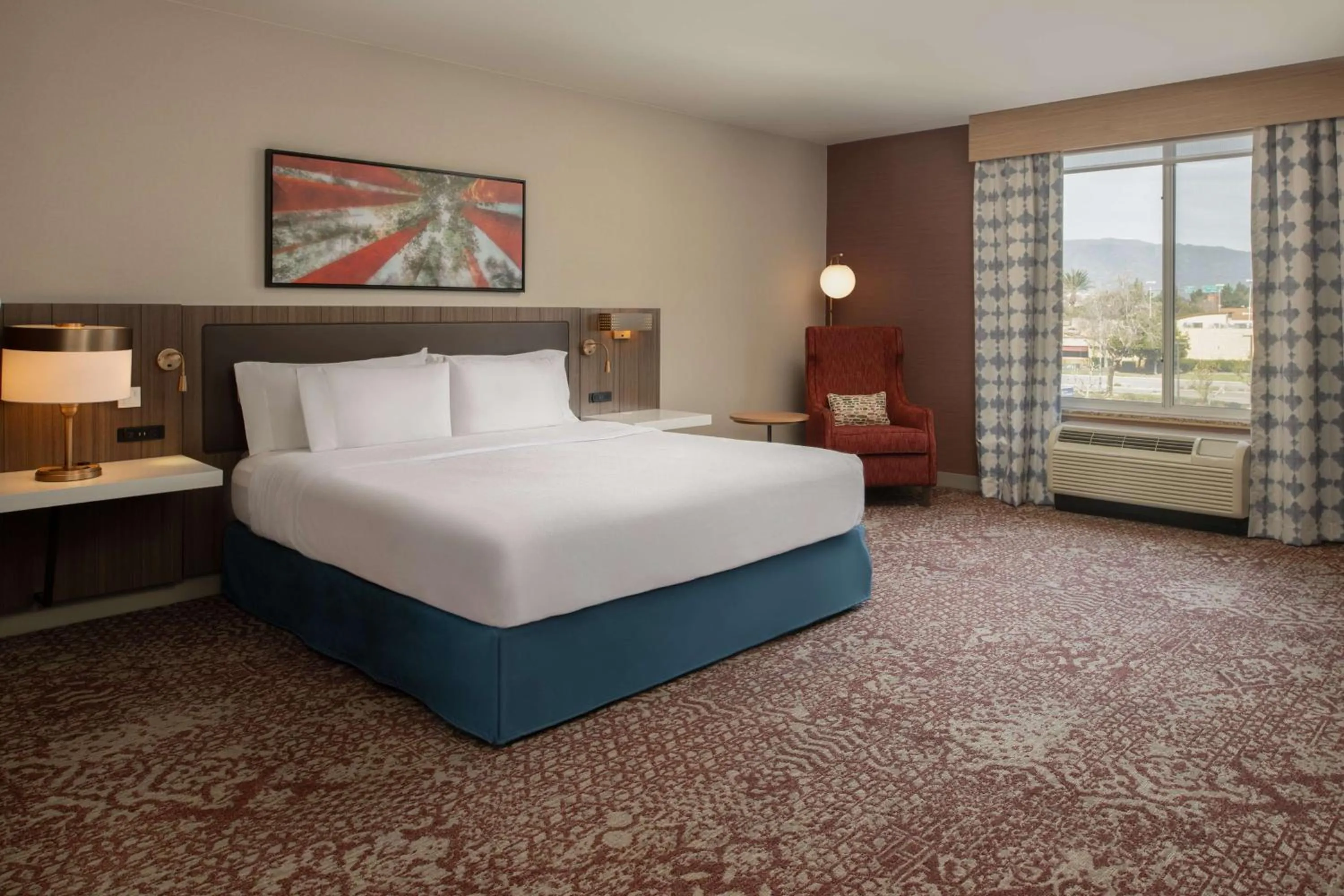 Bed in Hilton Garden Inn Fontana