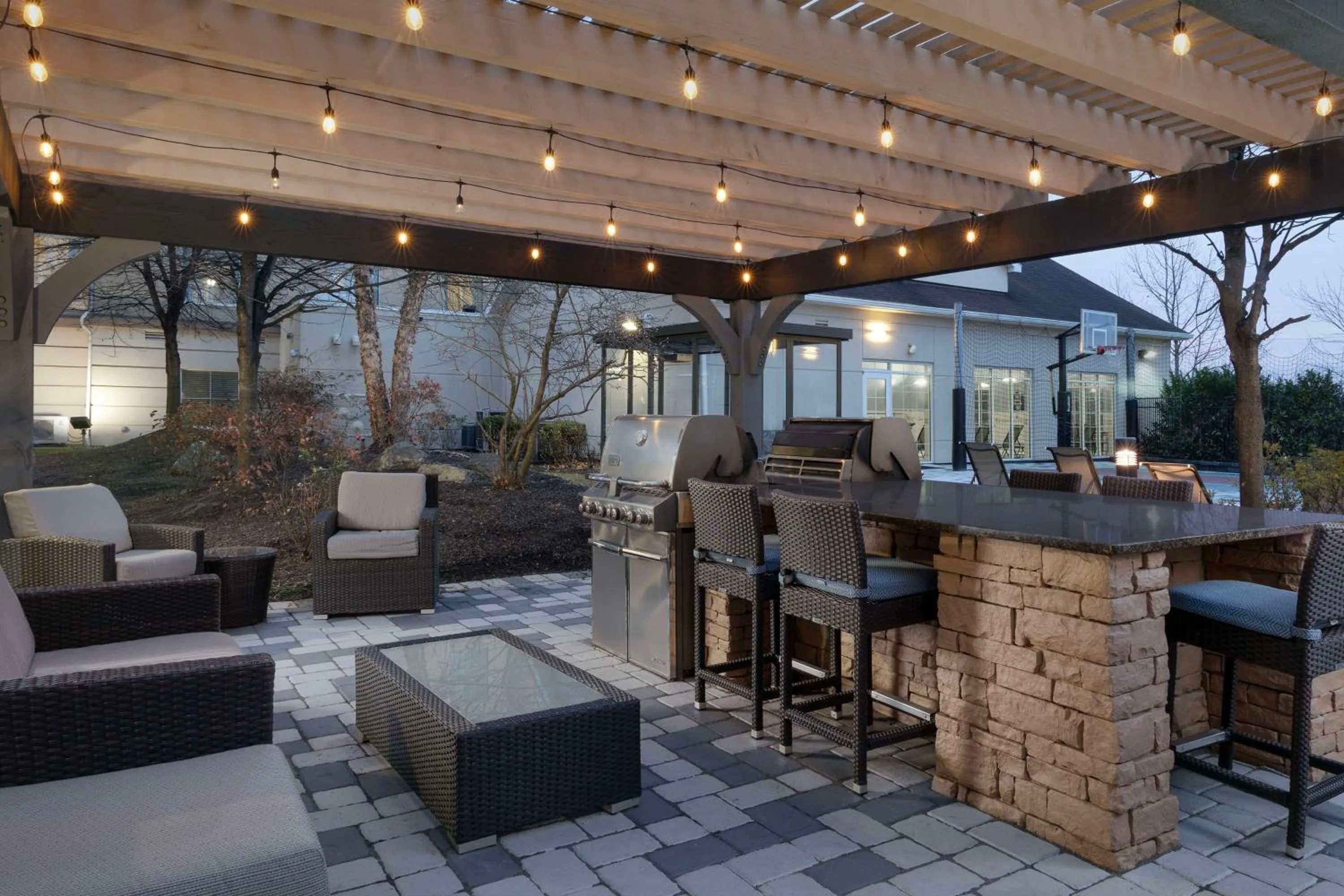 Dining area in Homewood Suites by Hilton York