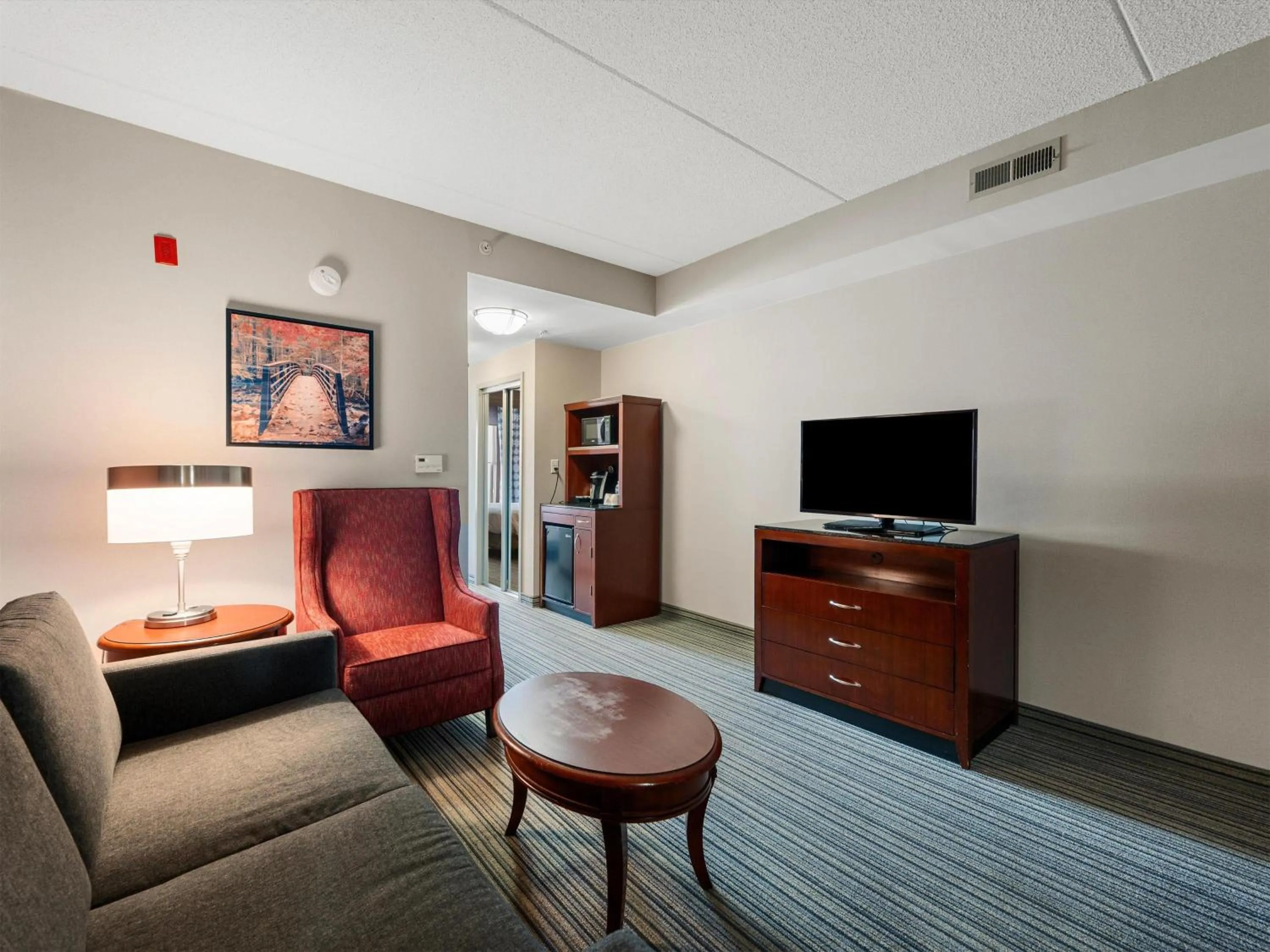 Living room in Hilton Garden Inn Winchester