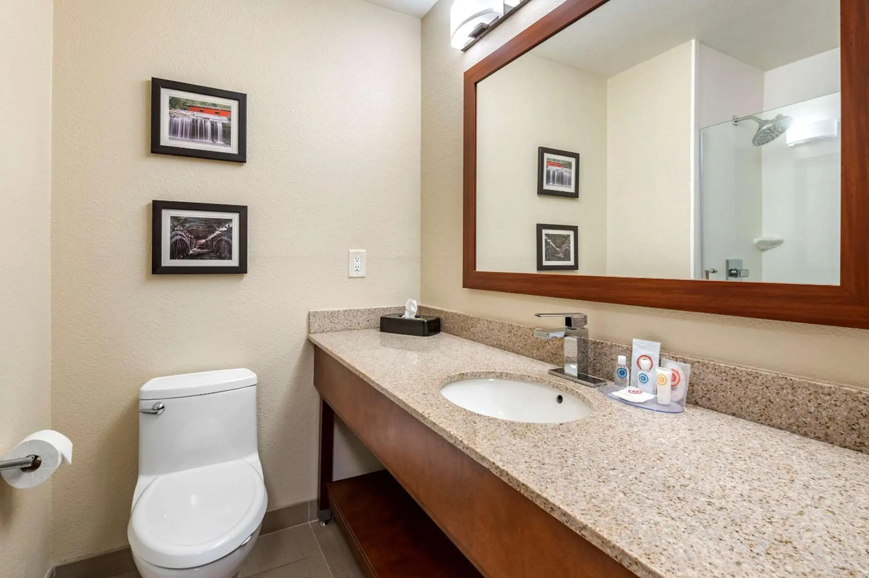 King Room - Non-Smoking in Comfort Inn La Porte King Room - Non-Smoking in Comfort Inn La Porte