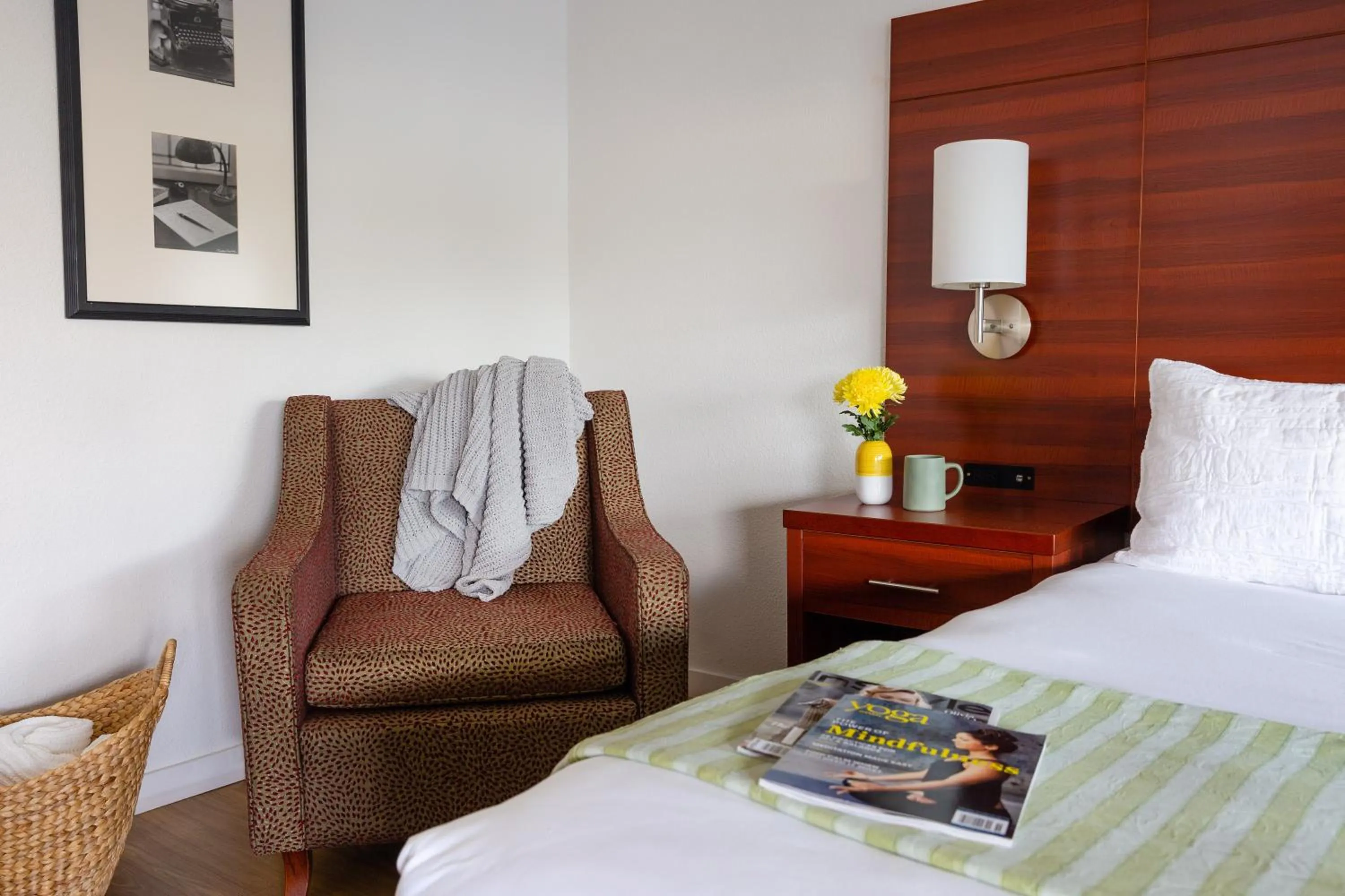 Bed in Diablo Mountain Inn Walnut Creek