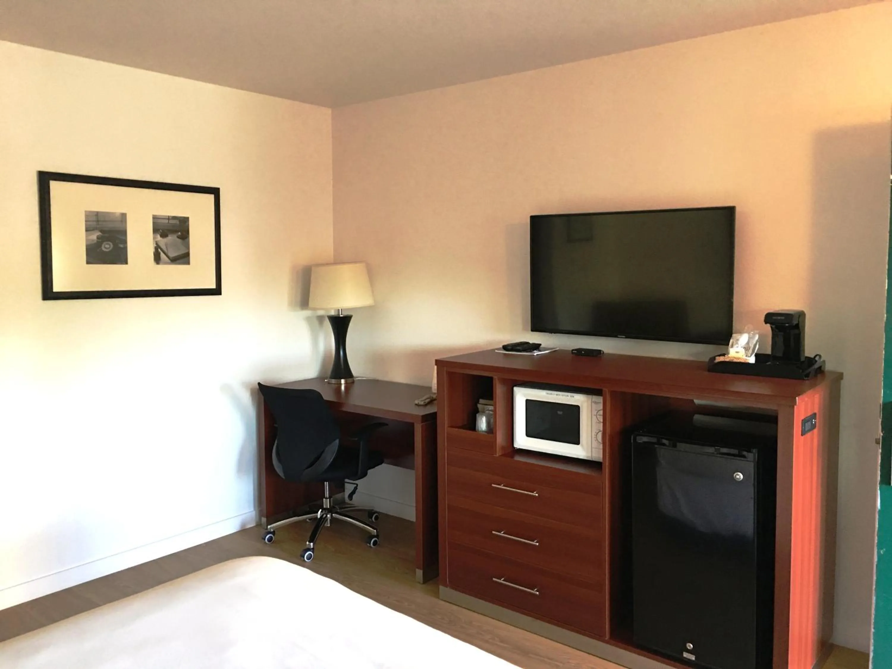 Coffee/tea facilities in Diablo Mountain Inn Walnut Creek