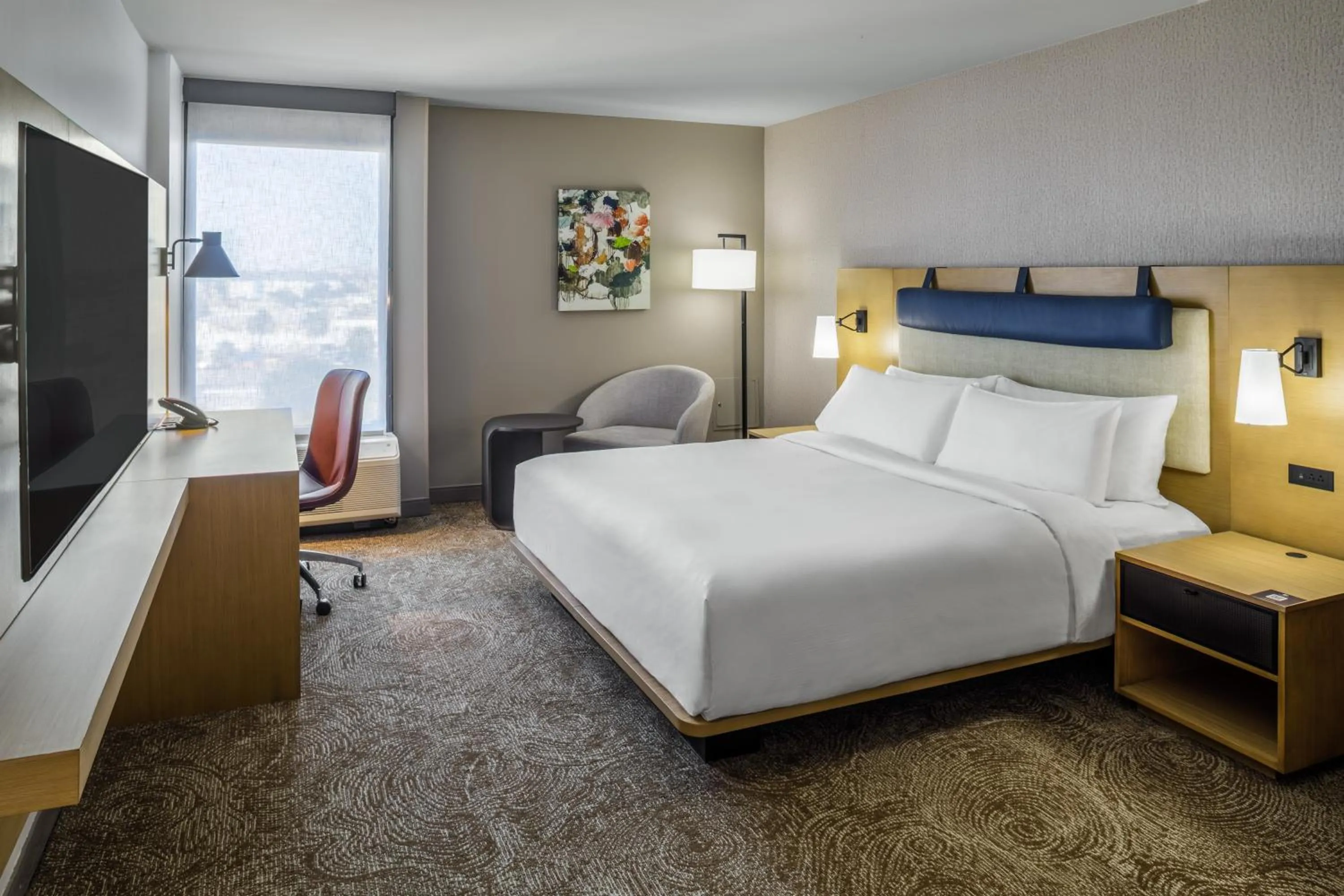 Bed in DoubleTree by Hilton Laredo