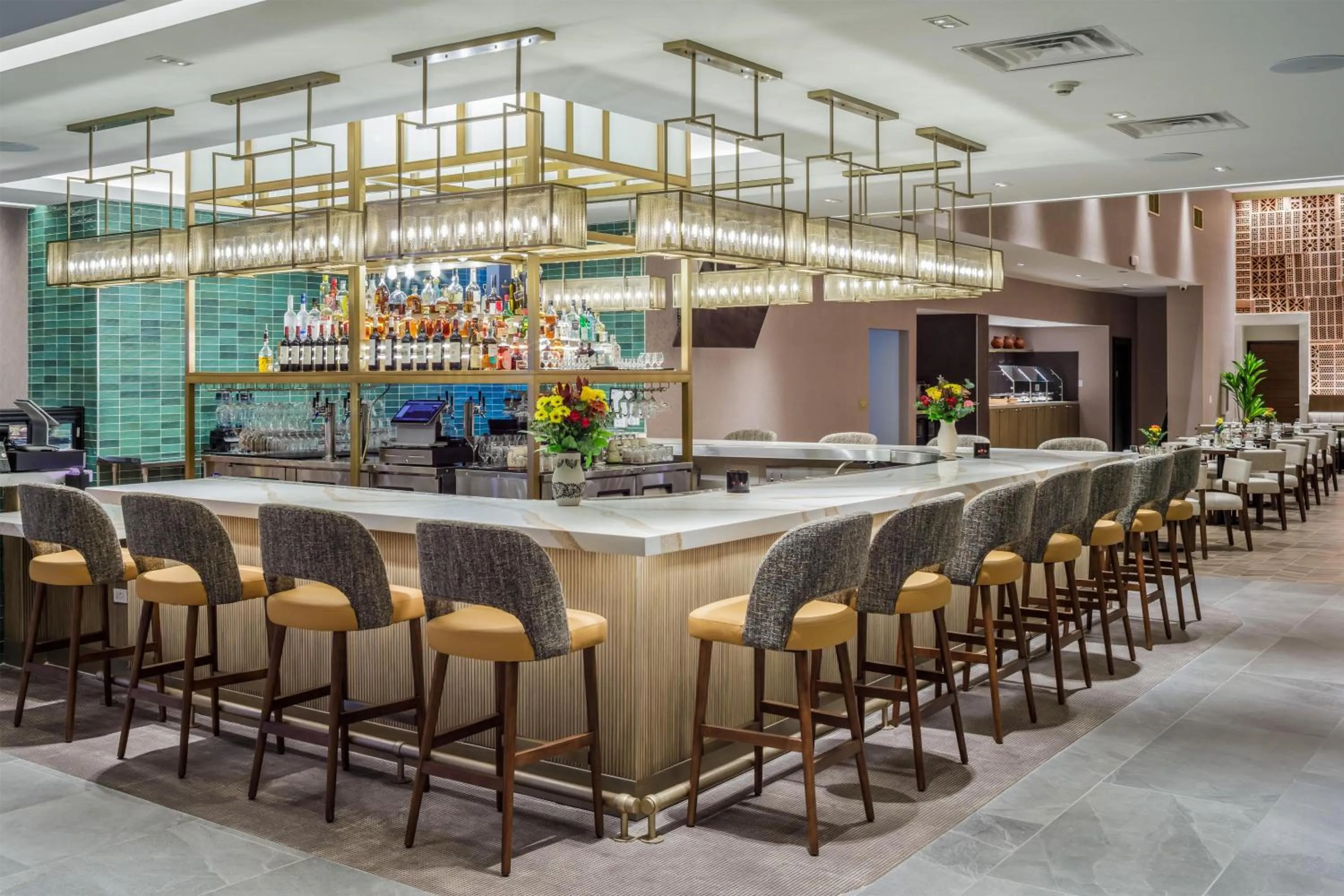 Lounge or bar in DoubleTree by Hilton Laredo