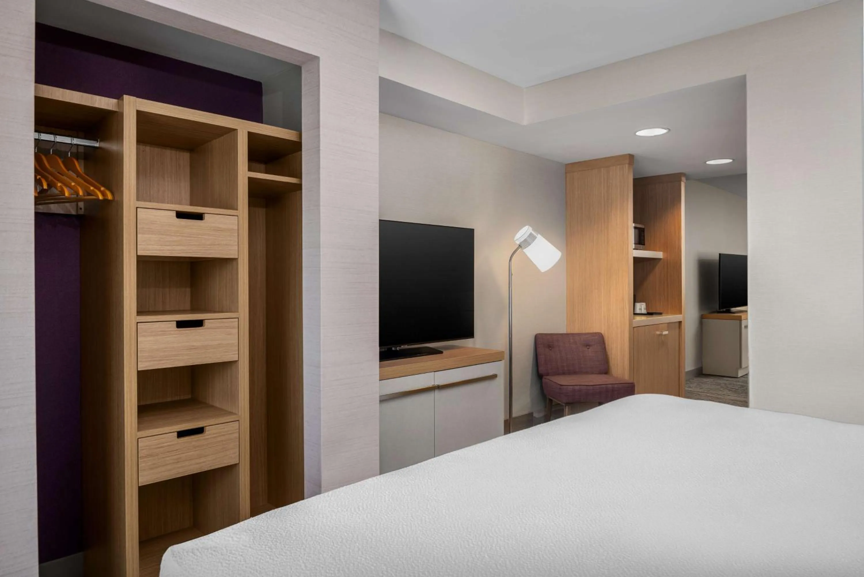 Bed in Hilton Garden Inn Great Falls