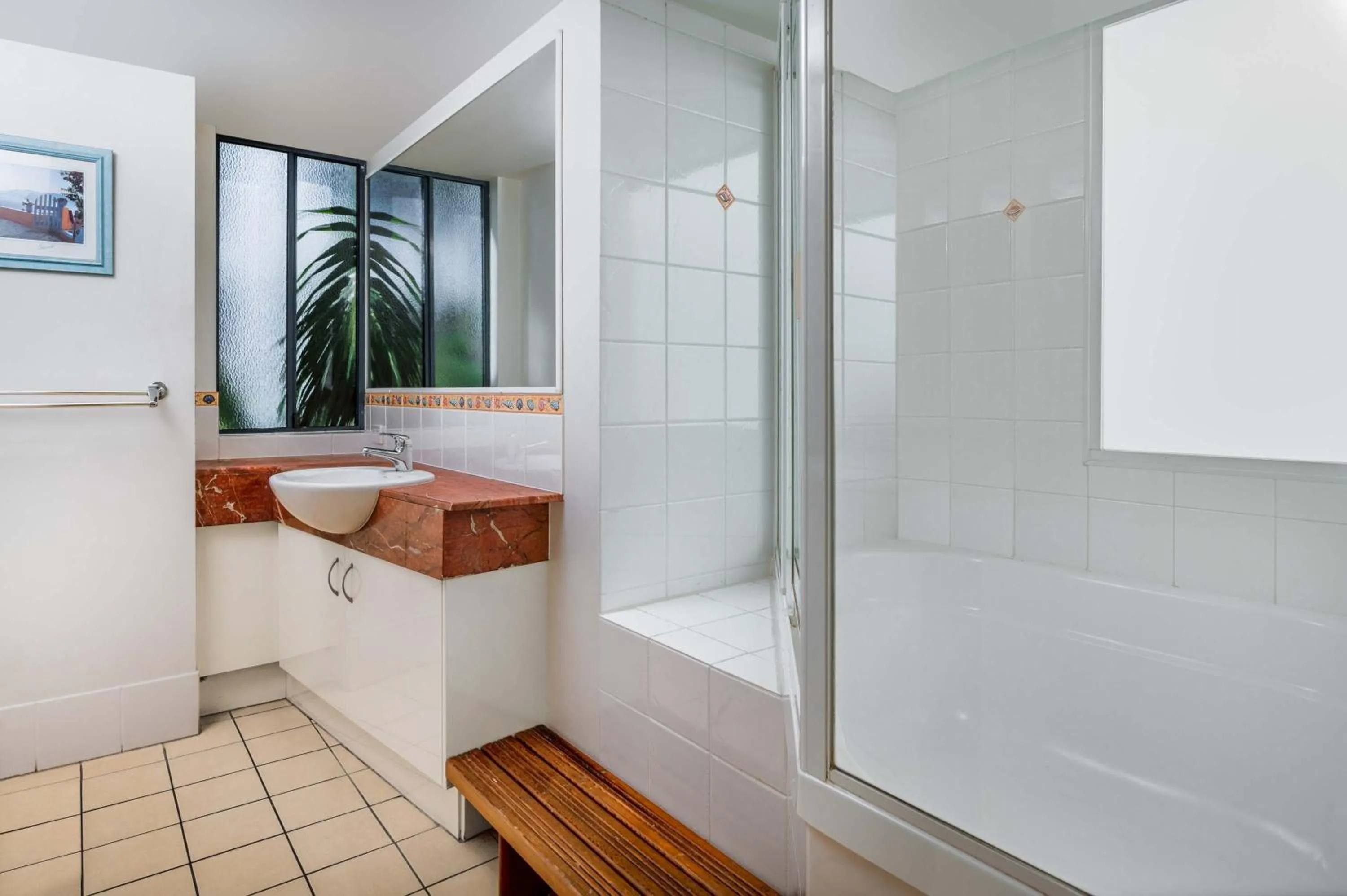 Toilet in BreakFree Grand Pacific