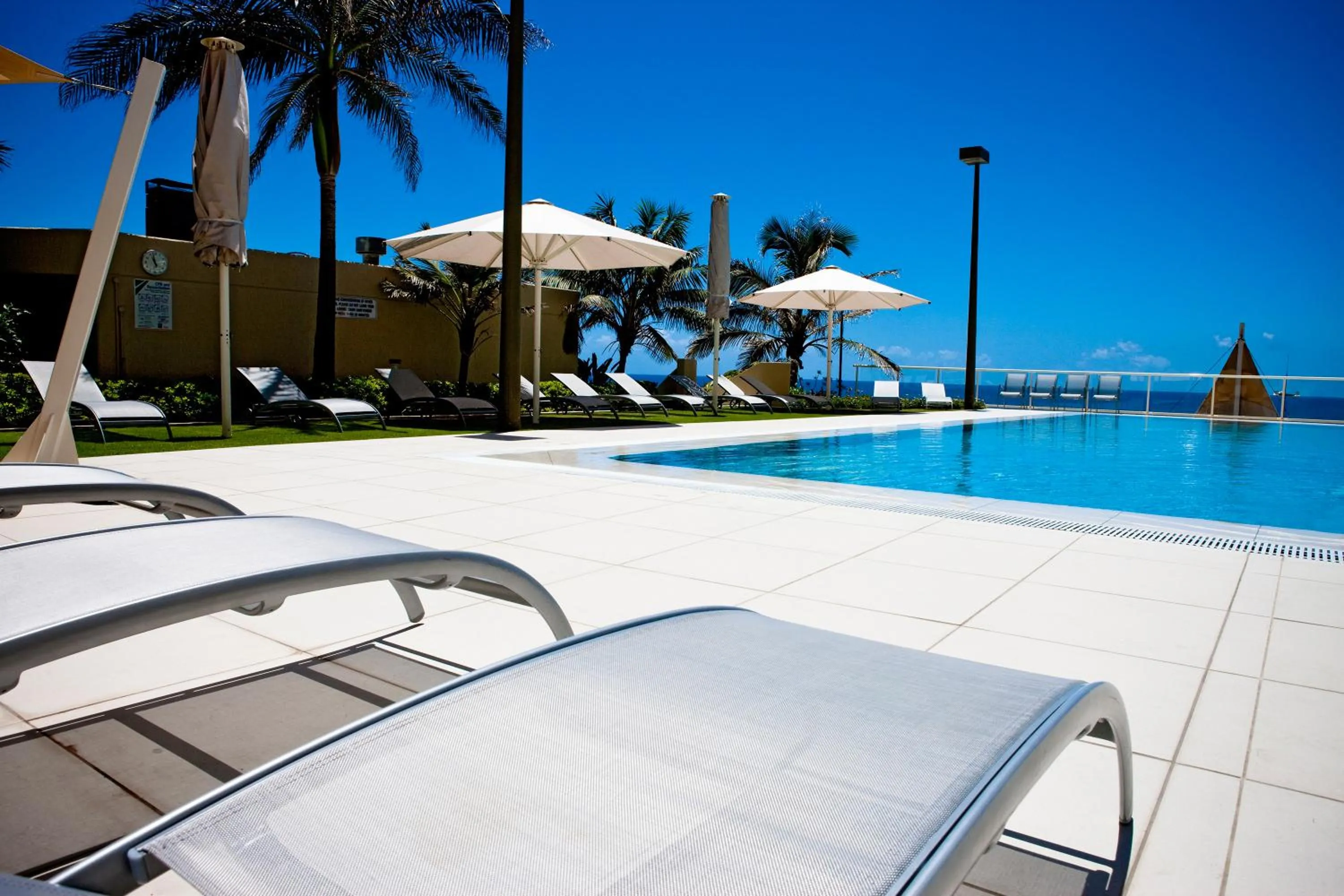 Swimming pool in Paradise Centre Apartments